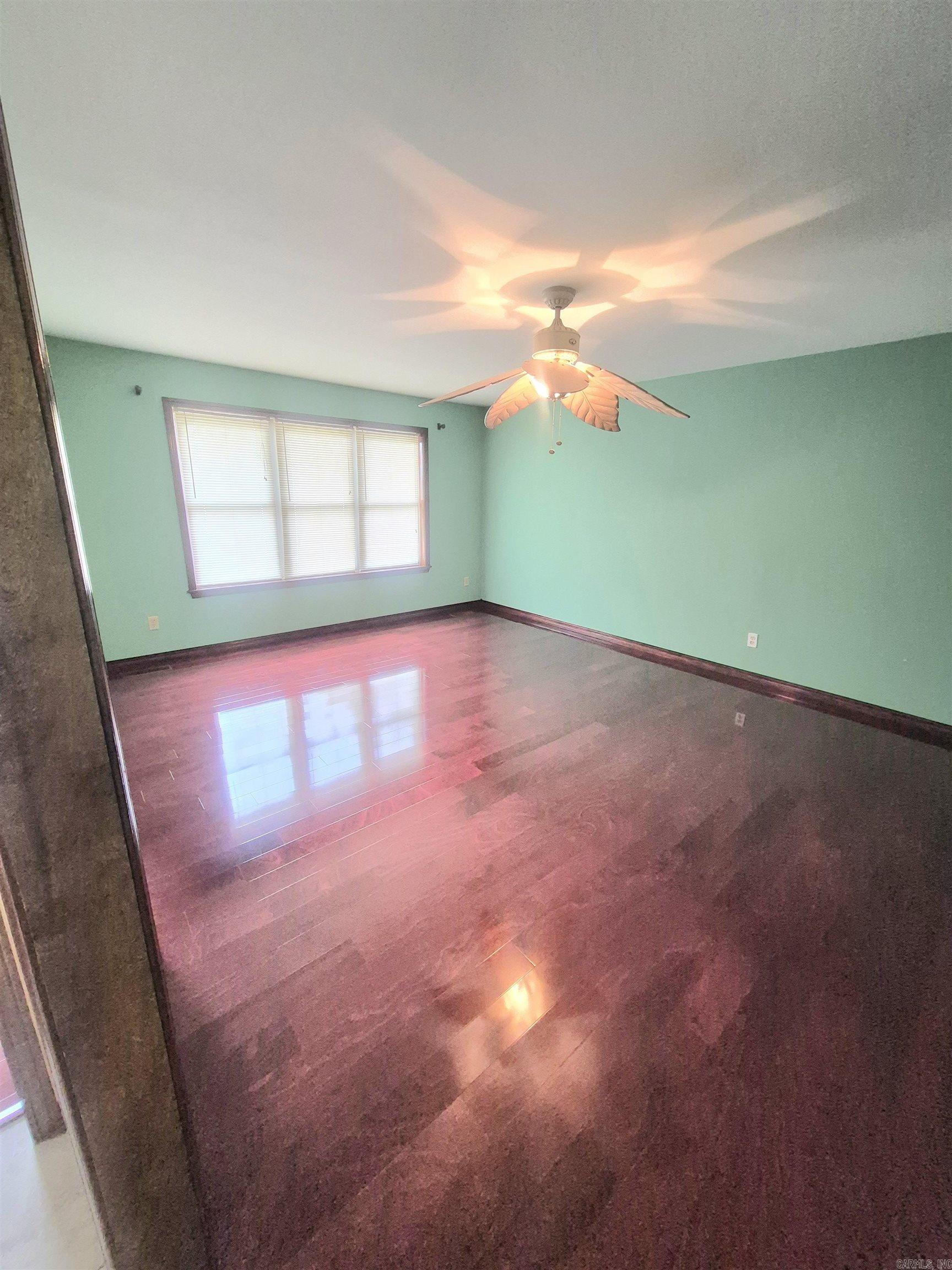 1001 W Washington Property Photo 3