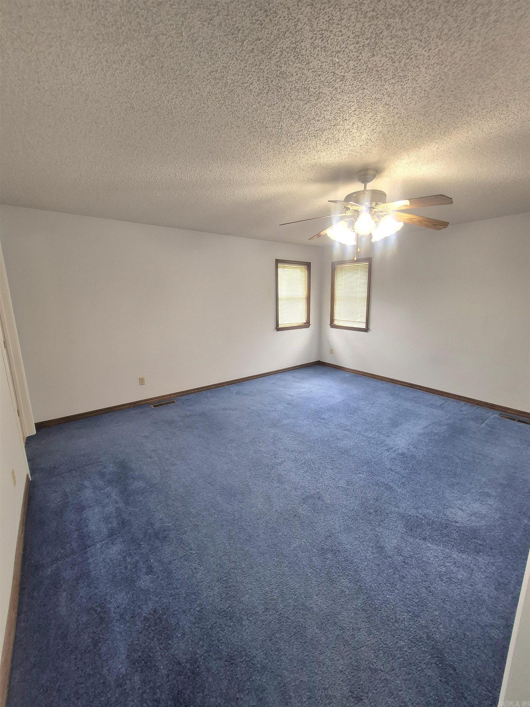 1001 W Washington Property Photo 11