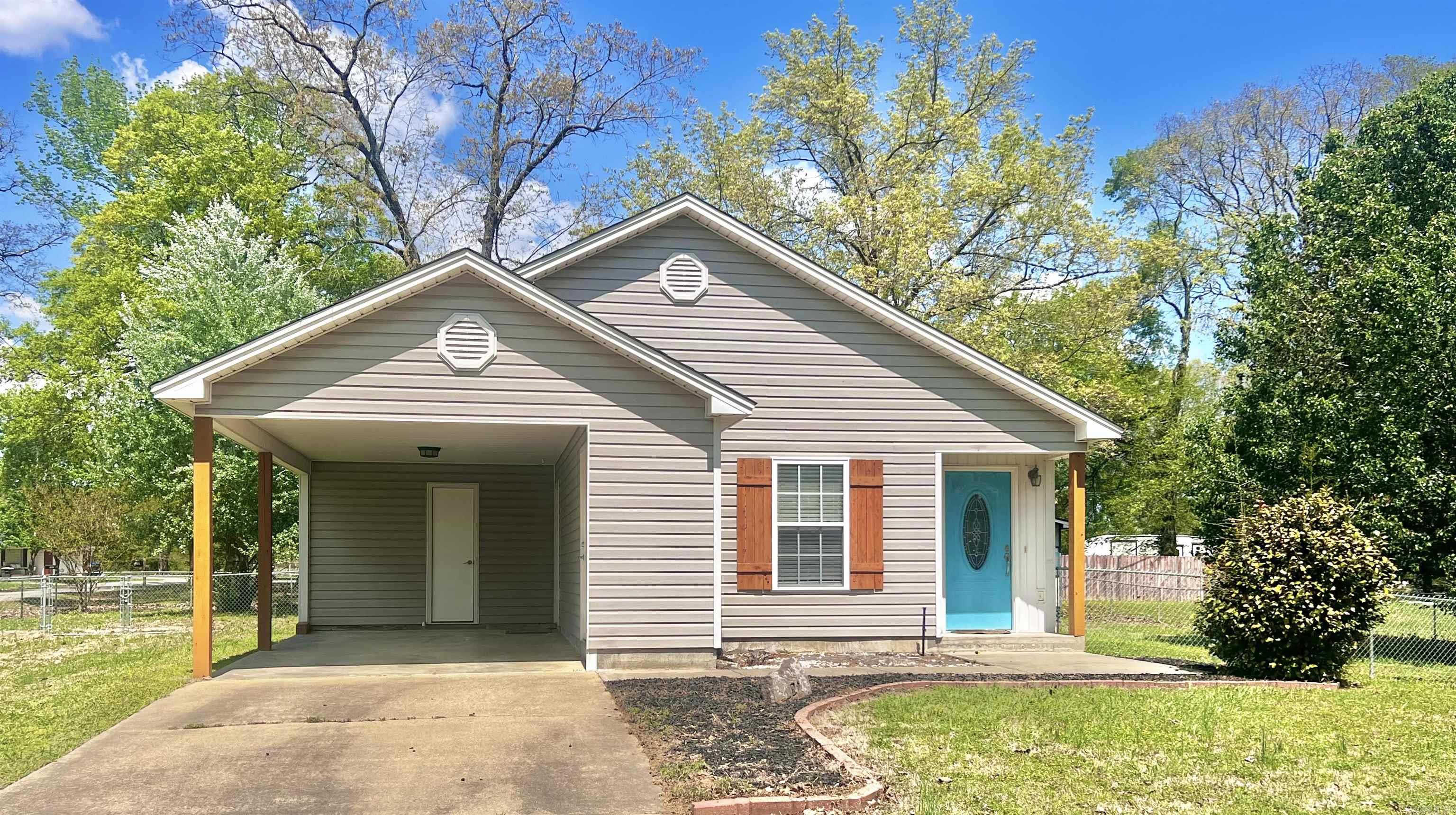 120 Brandon Lane Property Photo 1