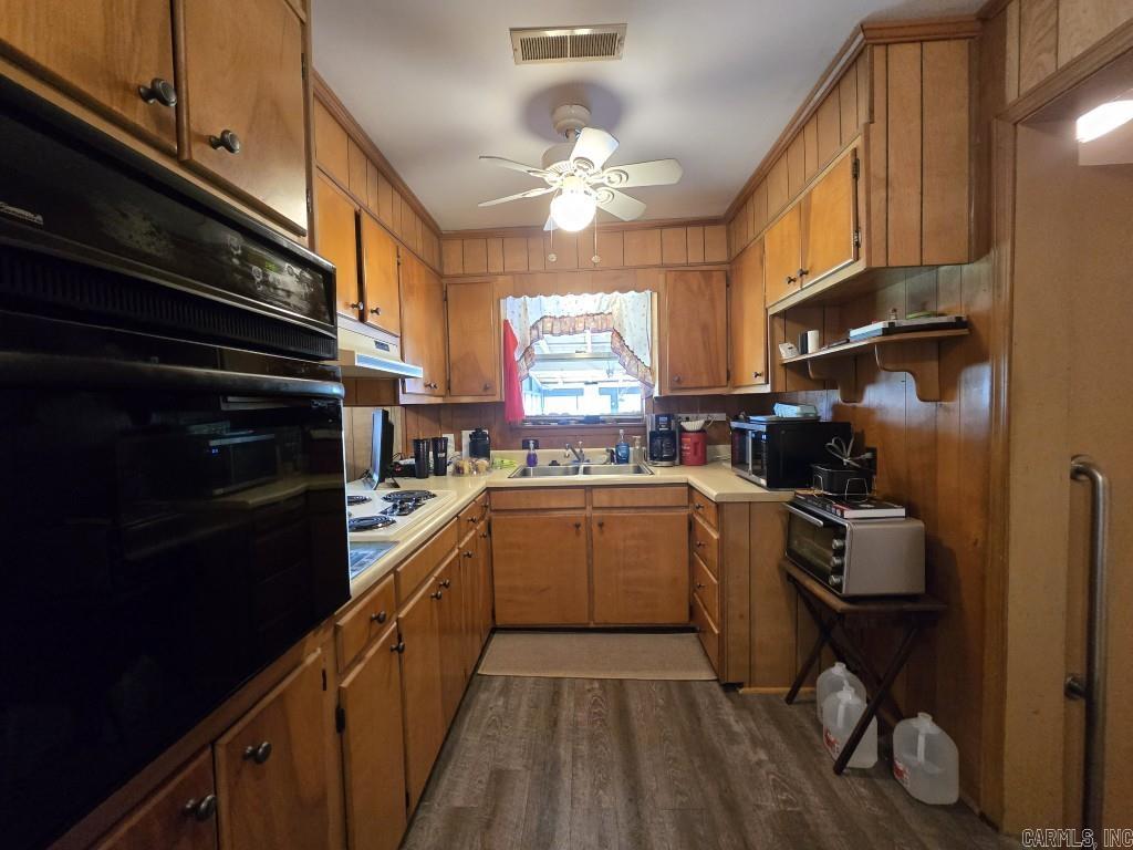 323 Clifton Dr Property Photo 7