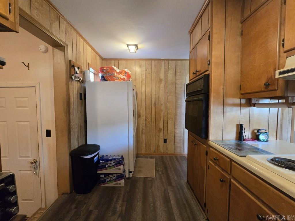 323 Clifton Dr Property Photo 8