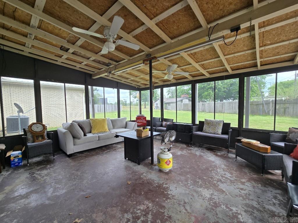 323 Clifton Dr Property Photo 18