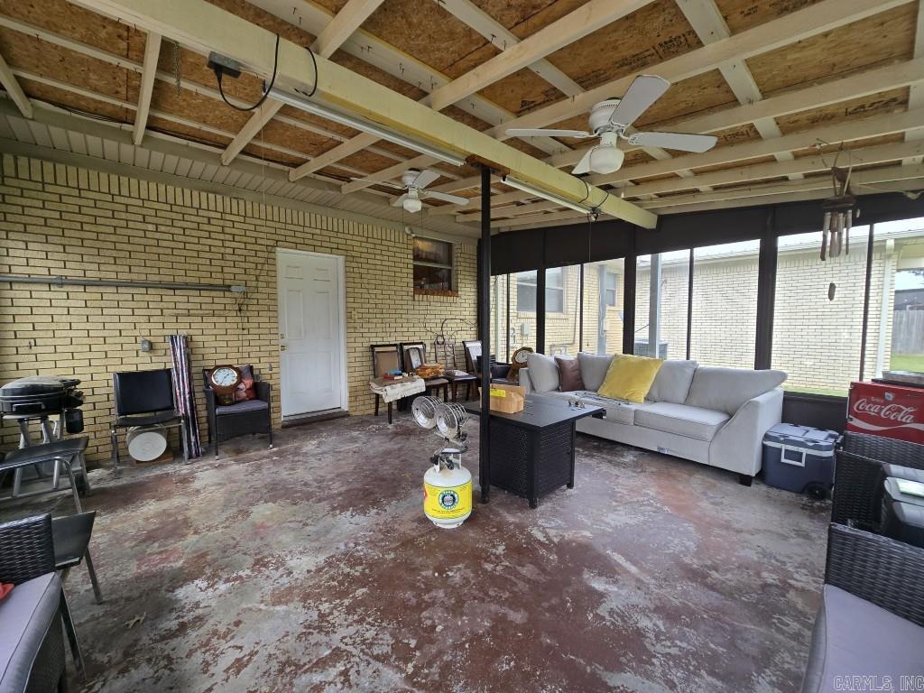 323 Clifton Dr Property Photo 19