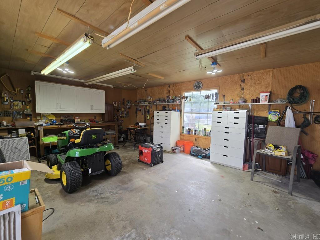 323 Clifton Dr Property Photo 23