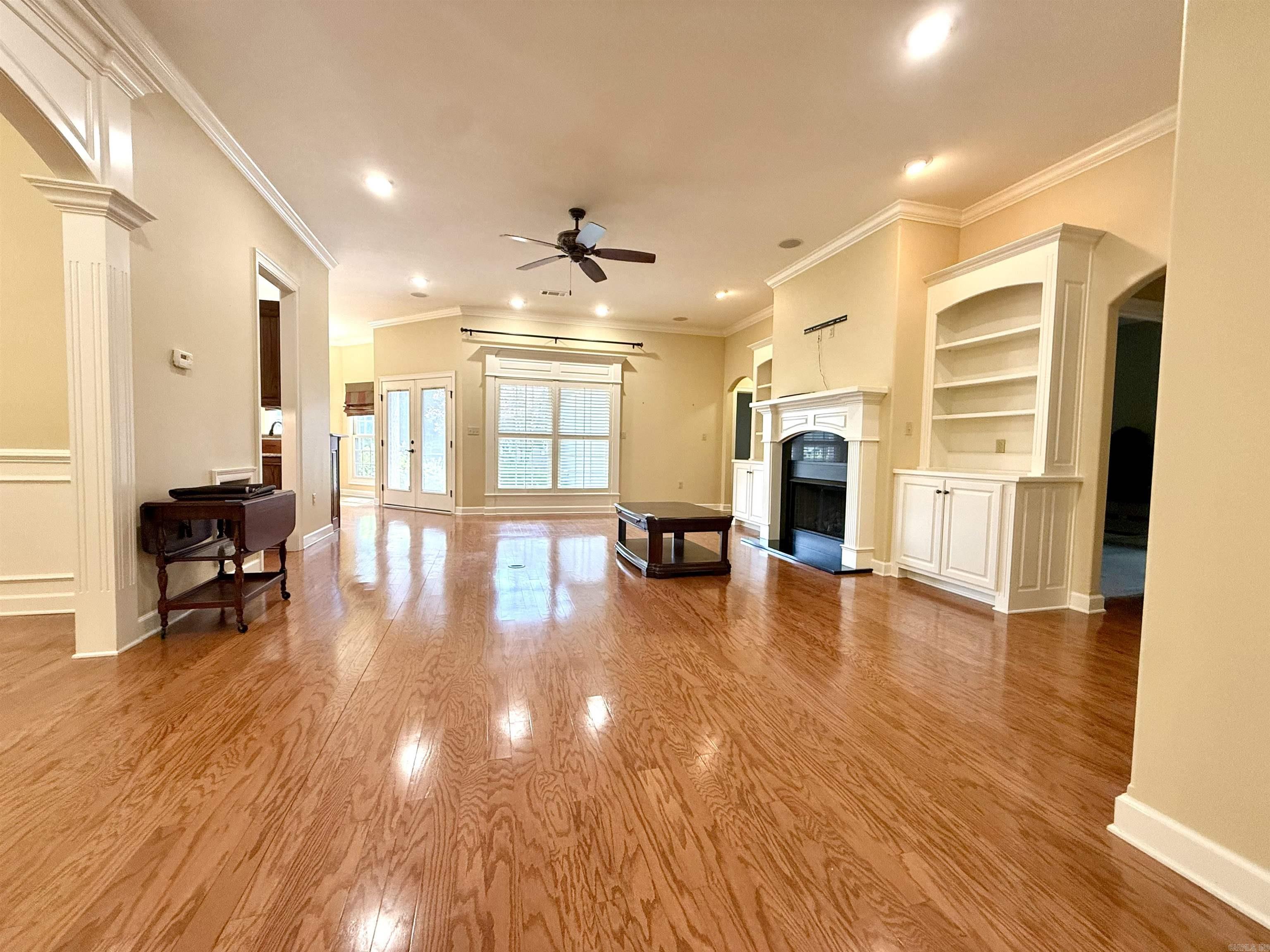 922 Sinclair Court Property Photo 7