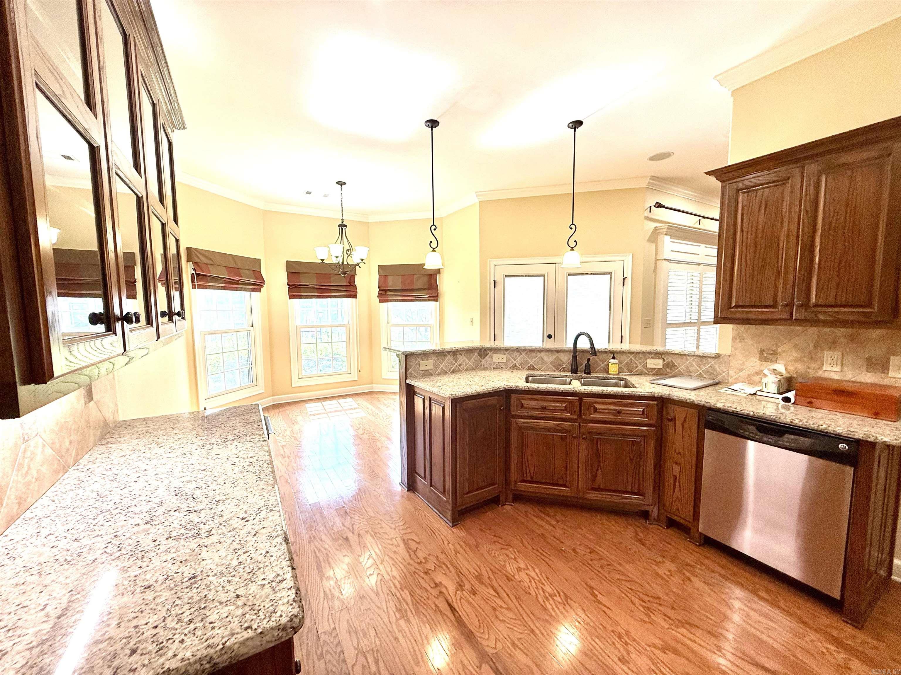 922 Sinclair Court Property Photo 13
