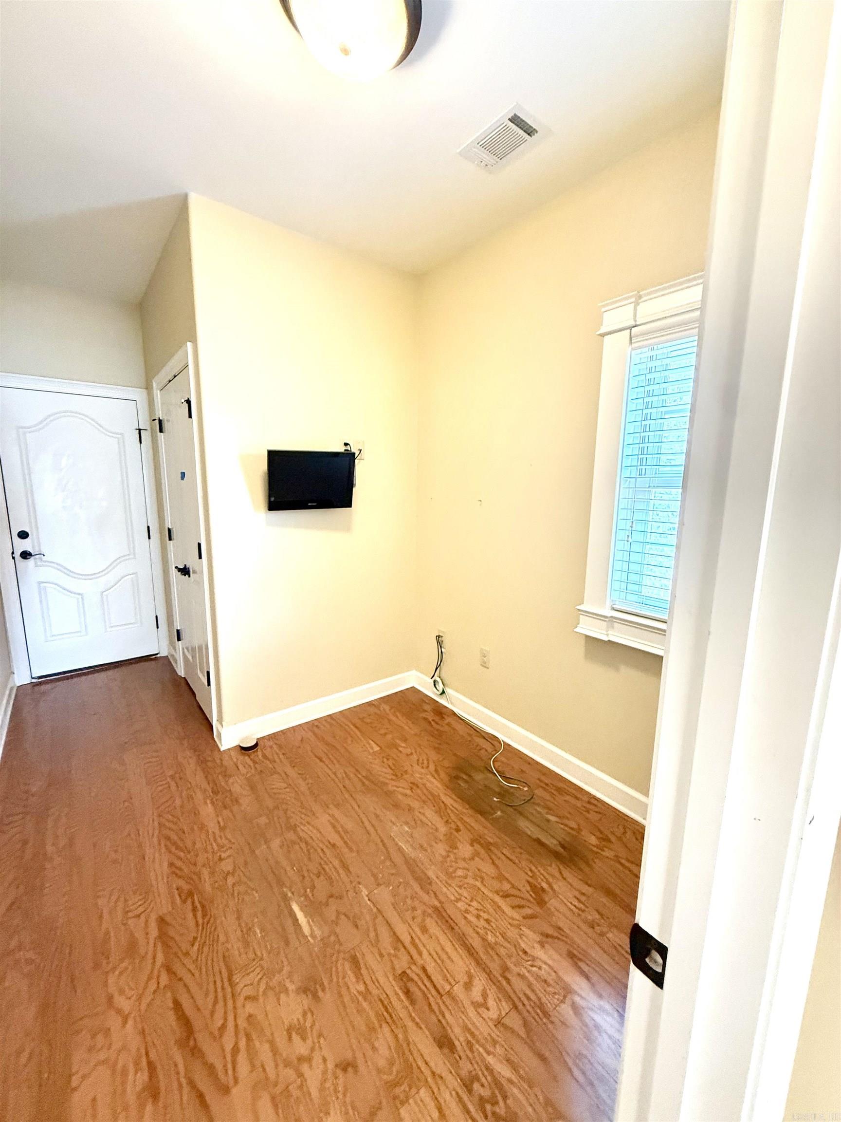 922 Sinclair Court Property Photo 17