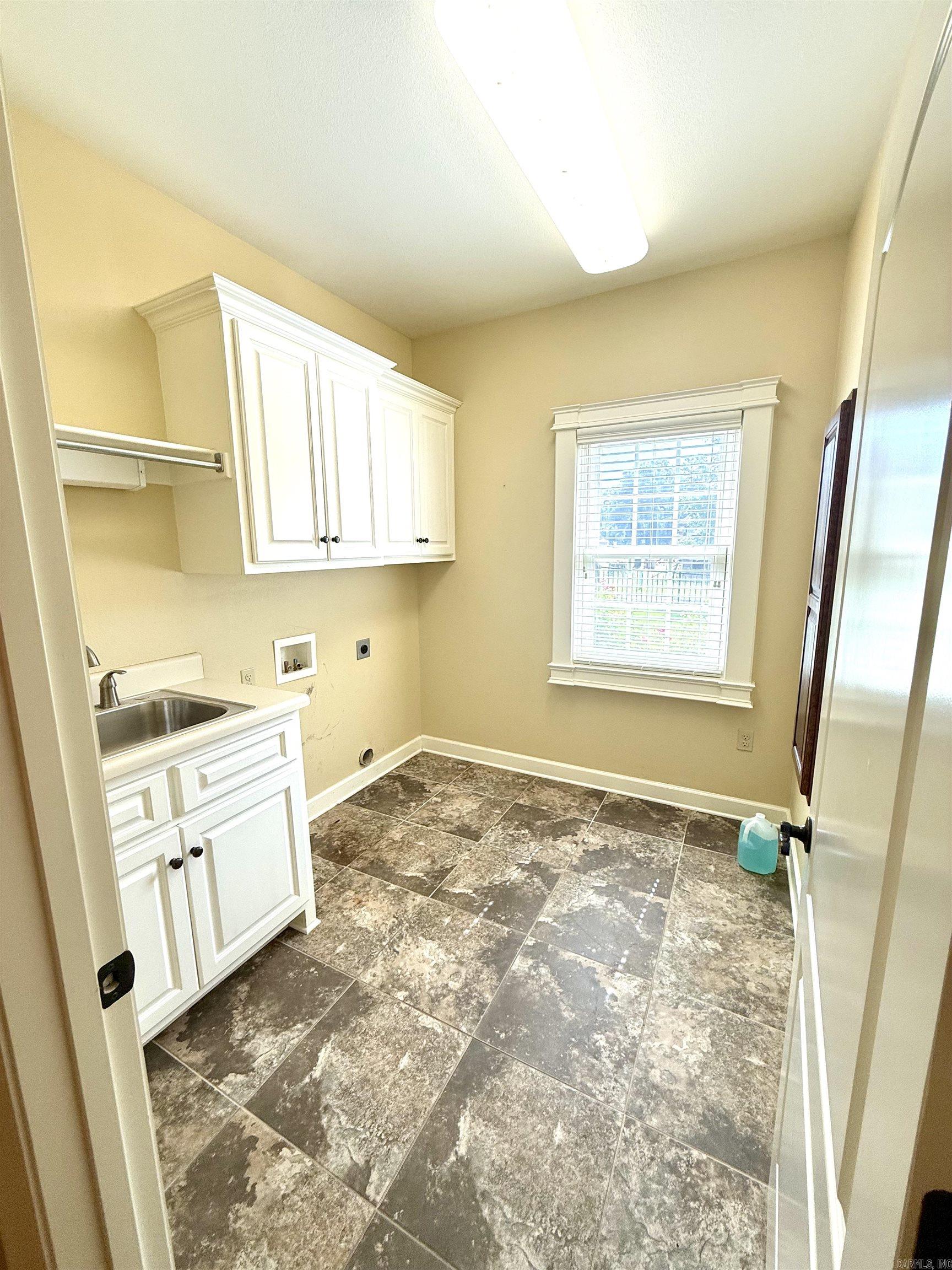 922 Sinclair Court Property Photo 18