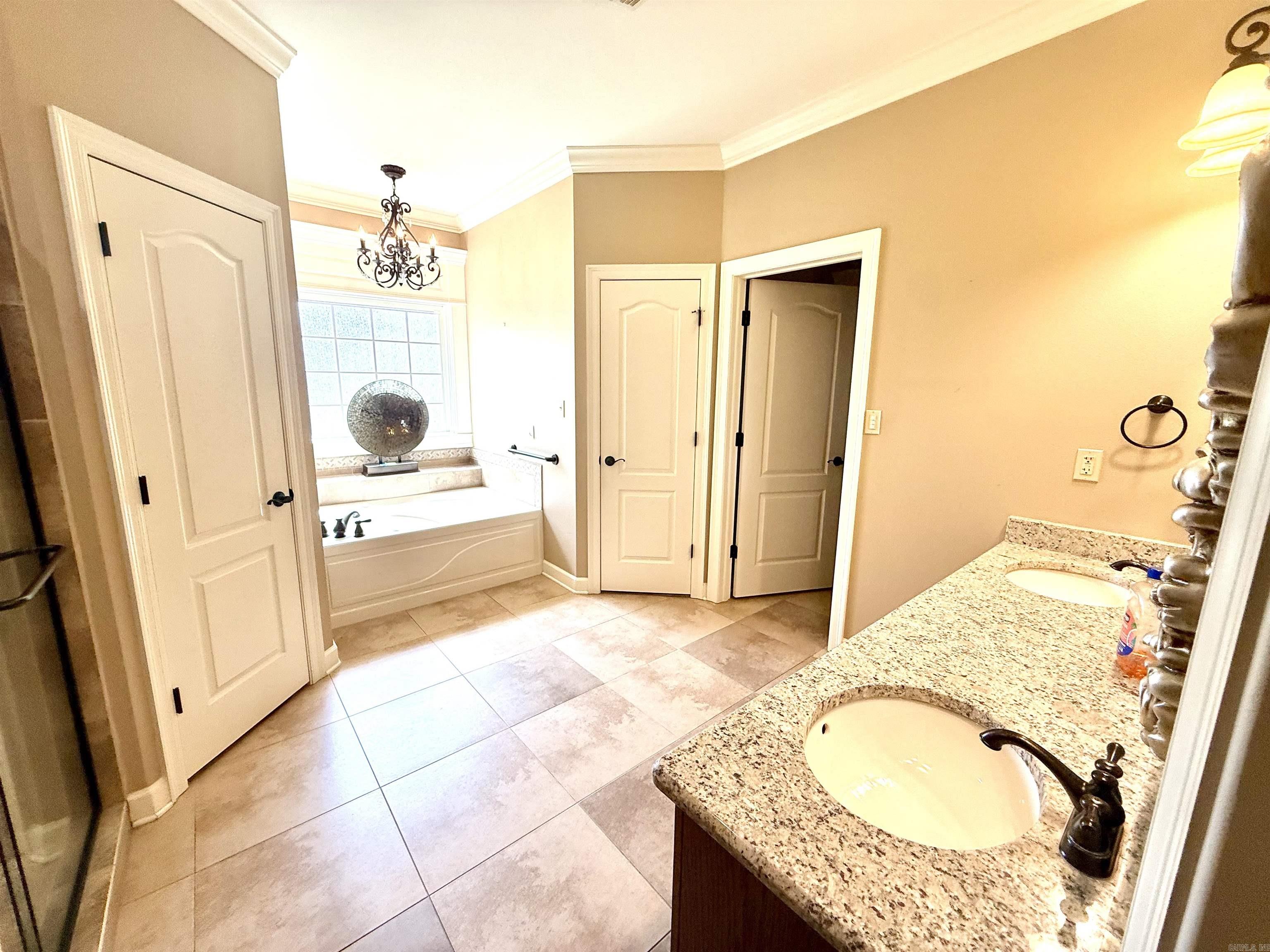 922 Sinclair Court Property Photo 22