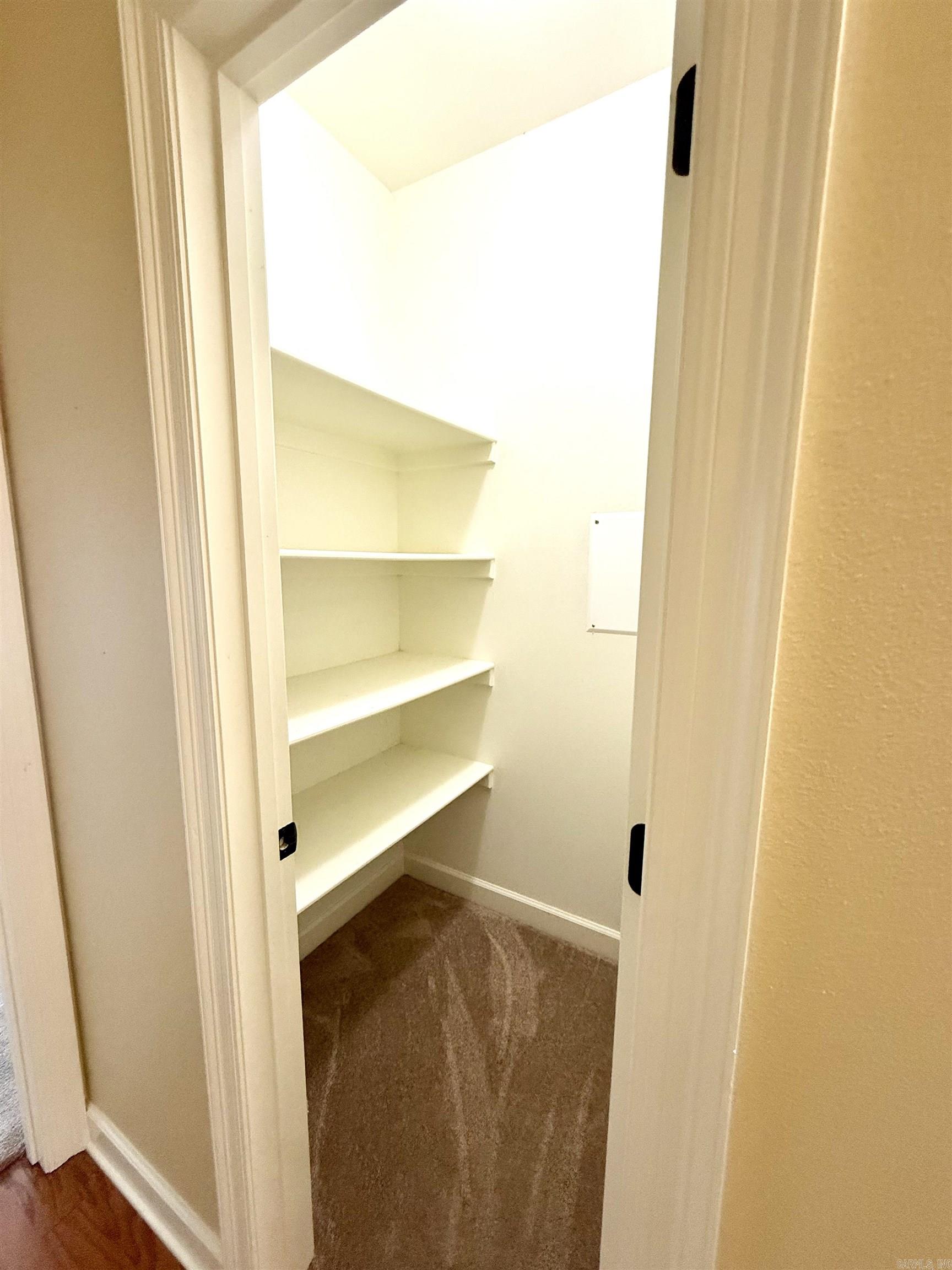 922 Sinclair Court Property Photo 30