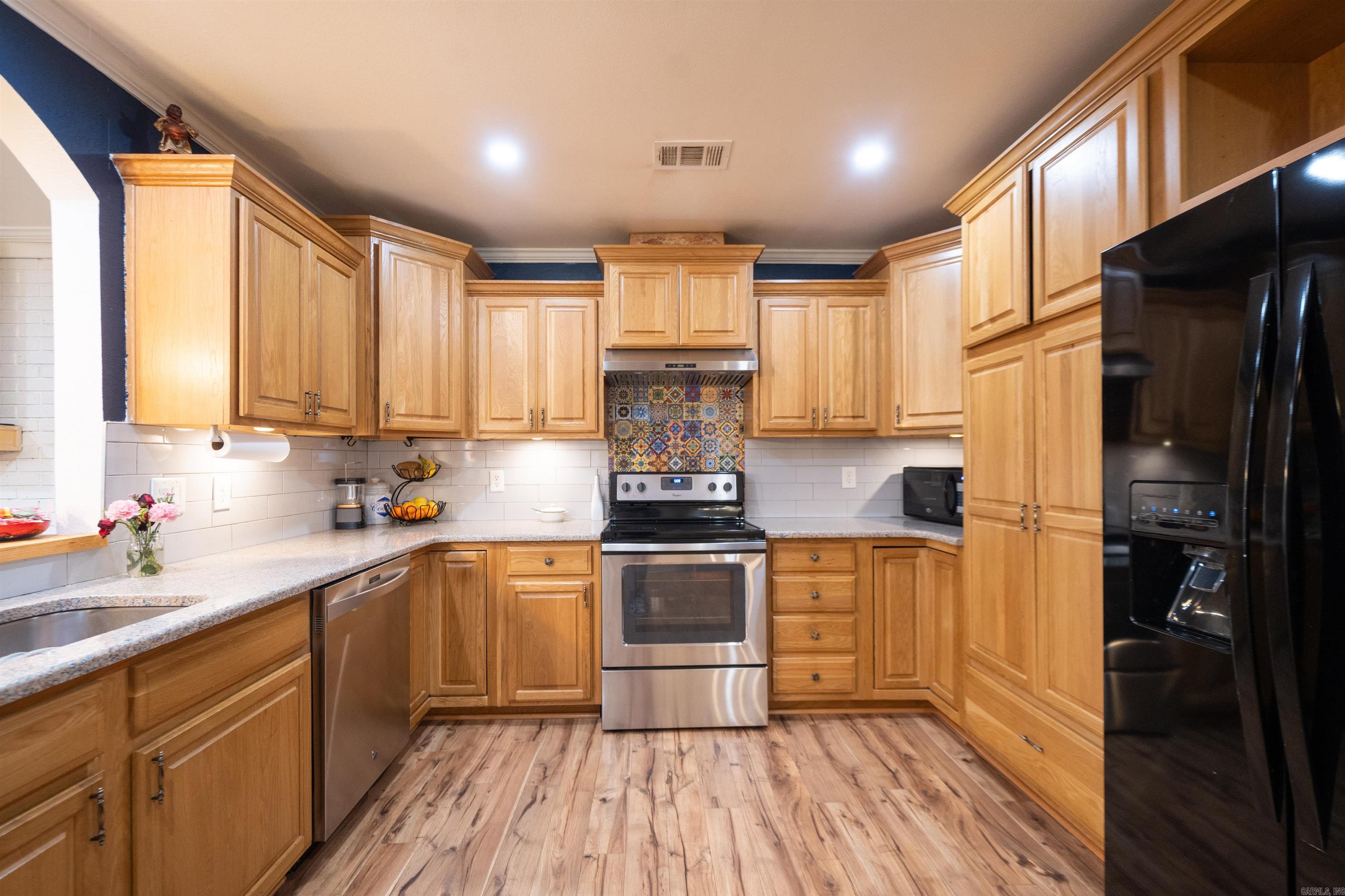 27 White Oak Drive Property Photo 13
