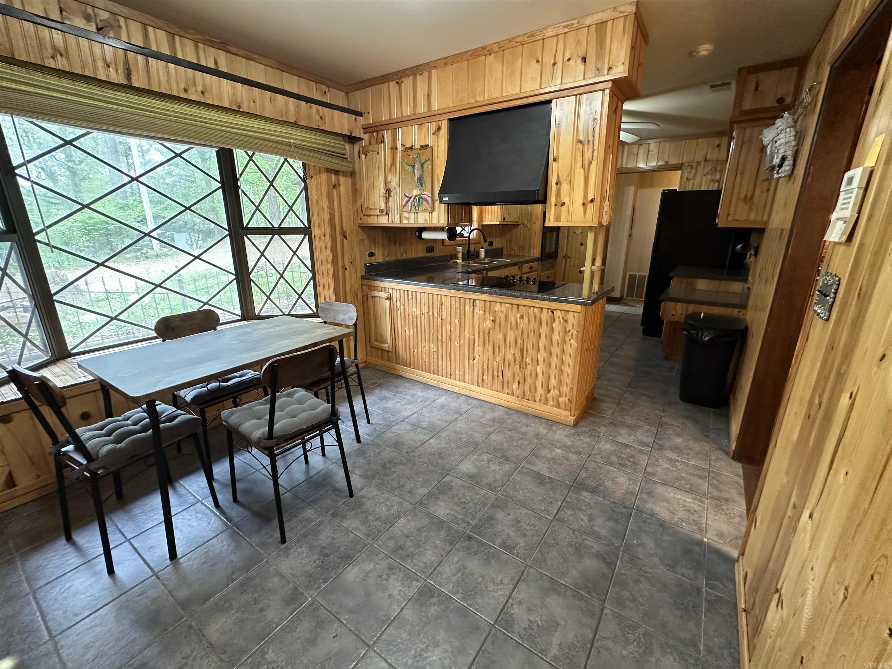 4936 Highway 375 W Property Photo 11