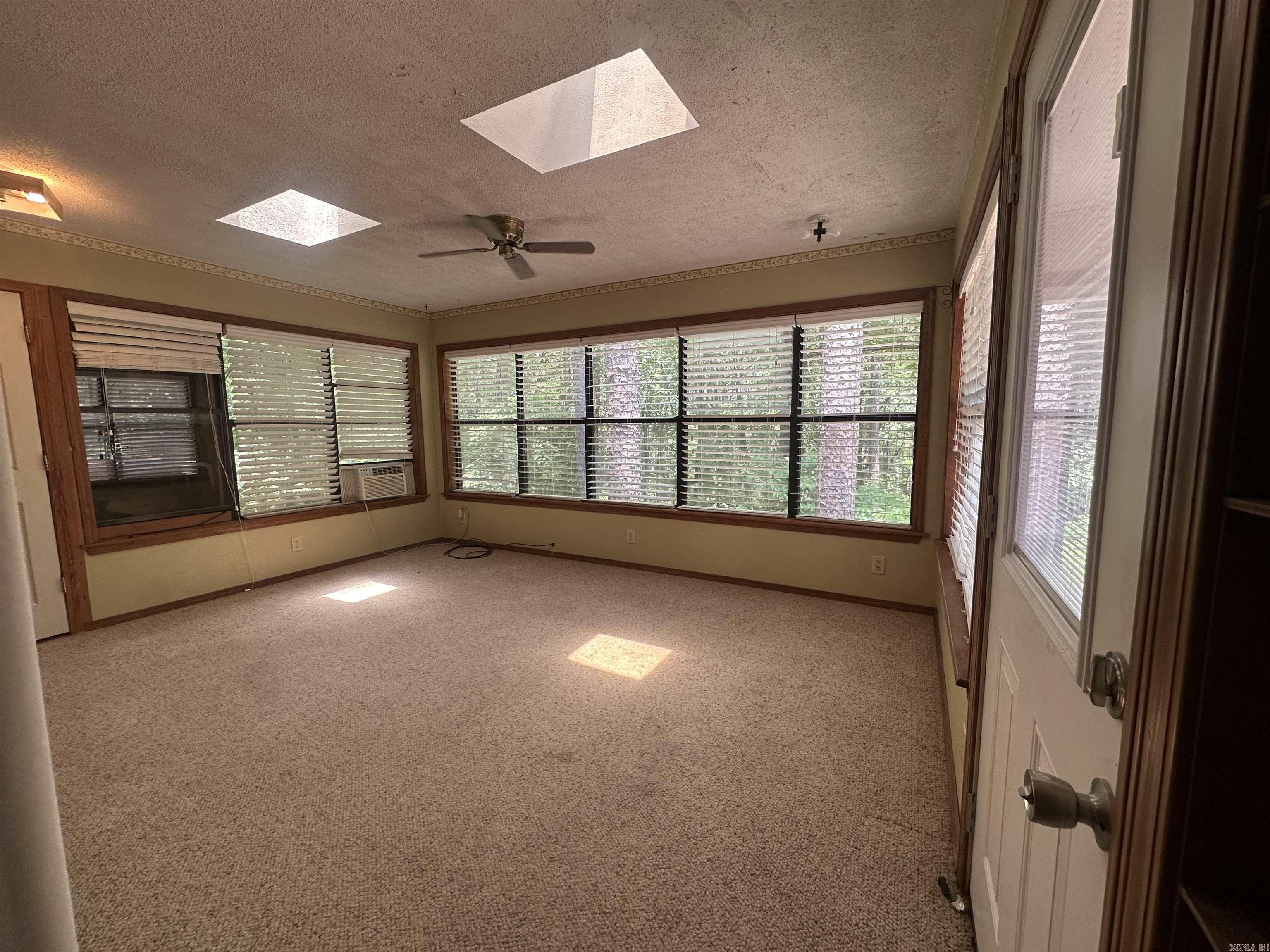 4936 Highway 375 W Property Photo 15