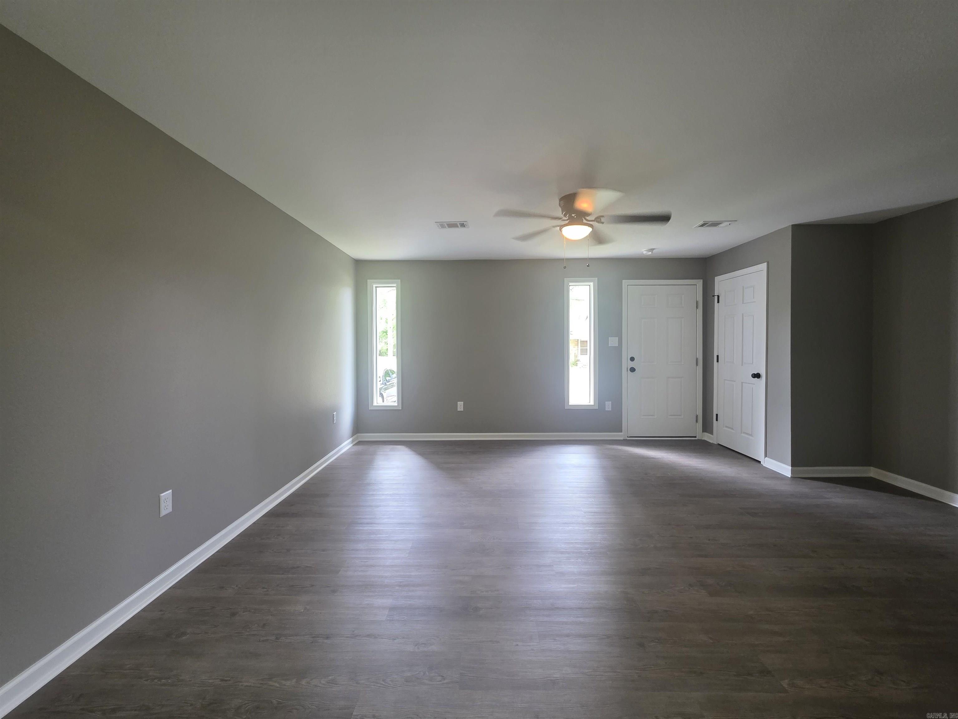 407 Rock Street Property Photo 5