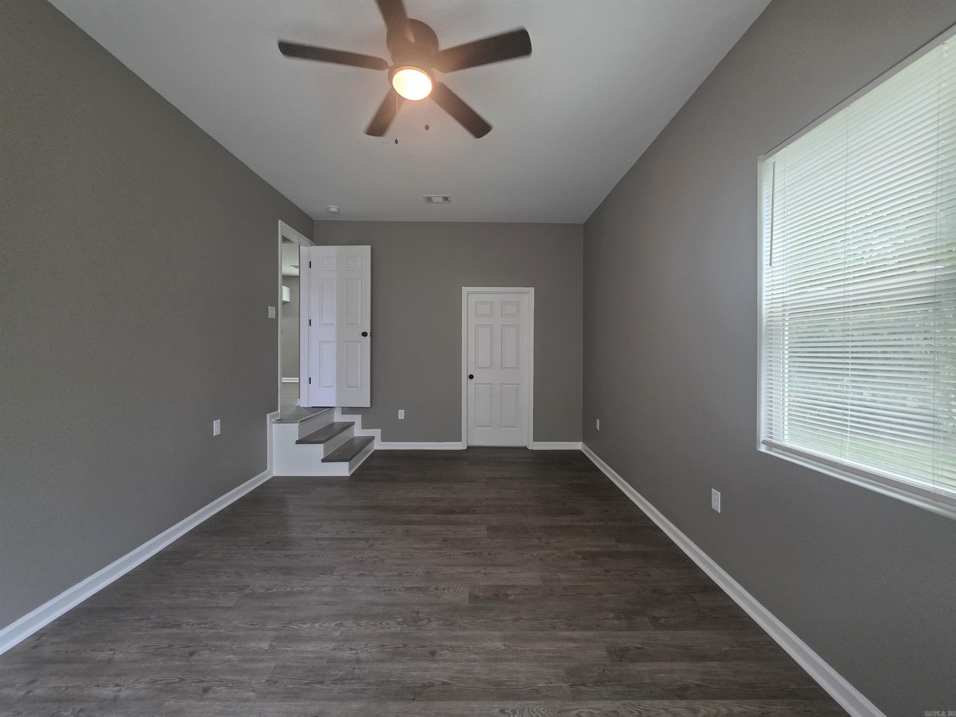 407 Rock Street Property Photo 11