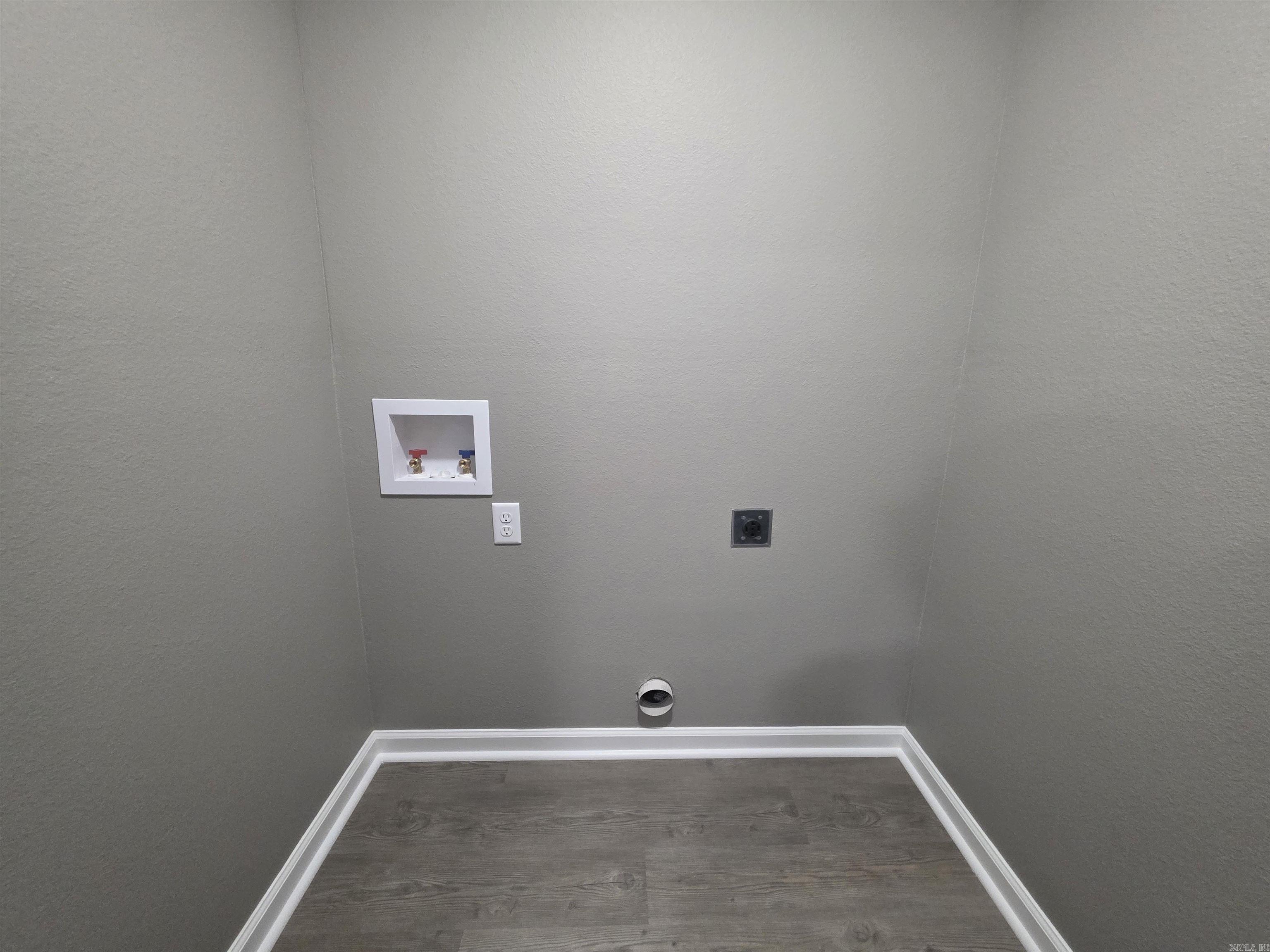 407 Rock Street Property Photo 14