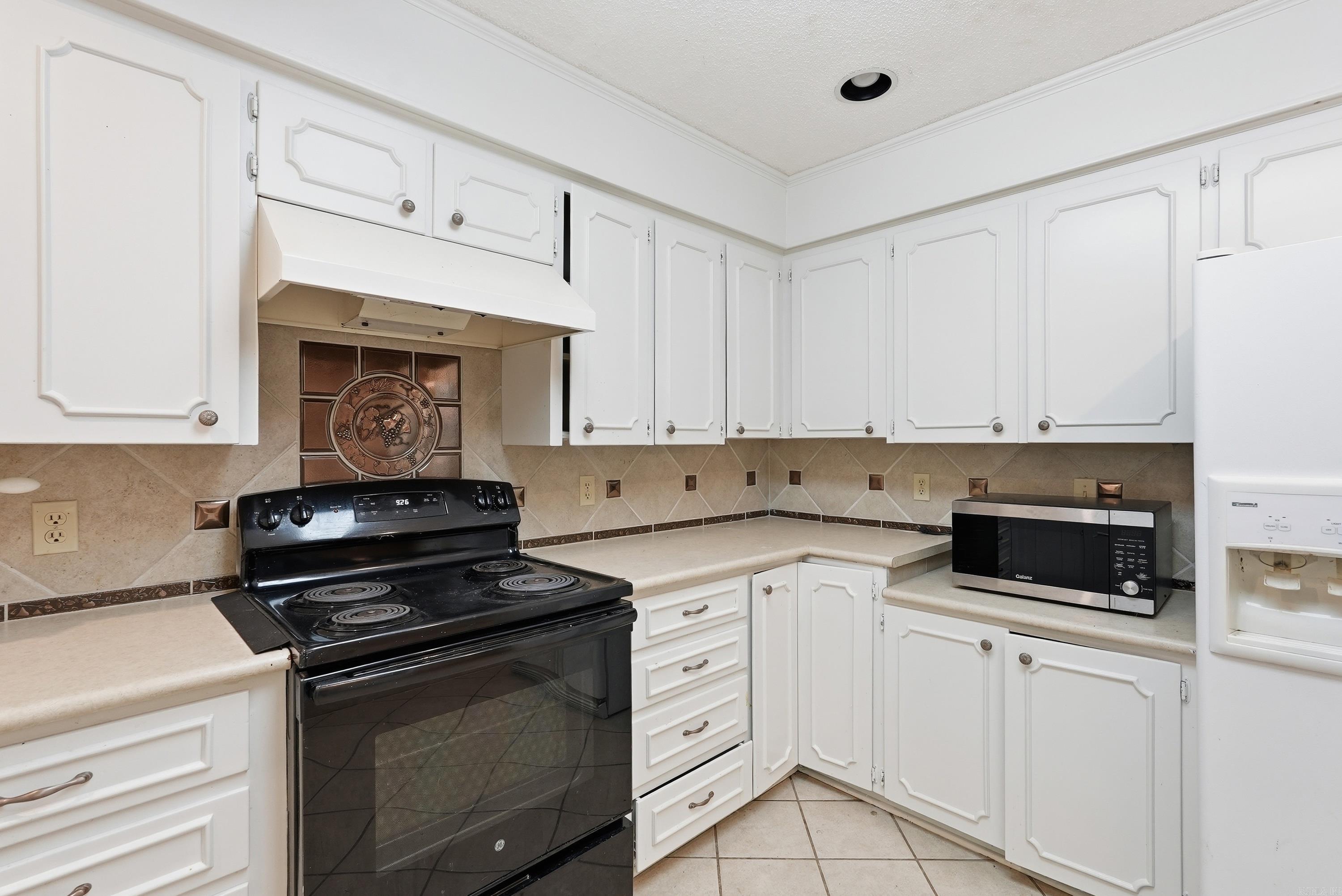 200 Higden Rd. Property Photo 23