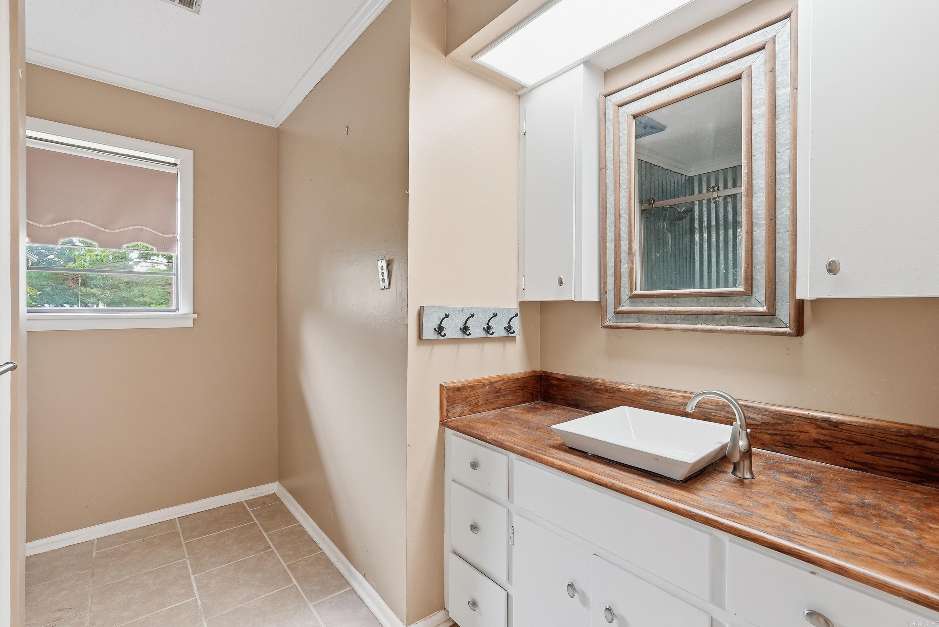 200 Higden Rd. Property Photo 32