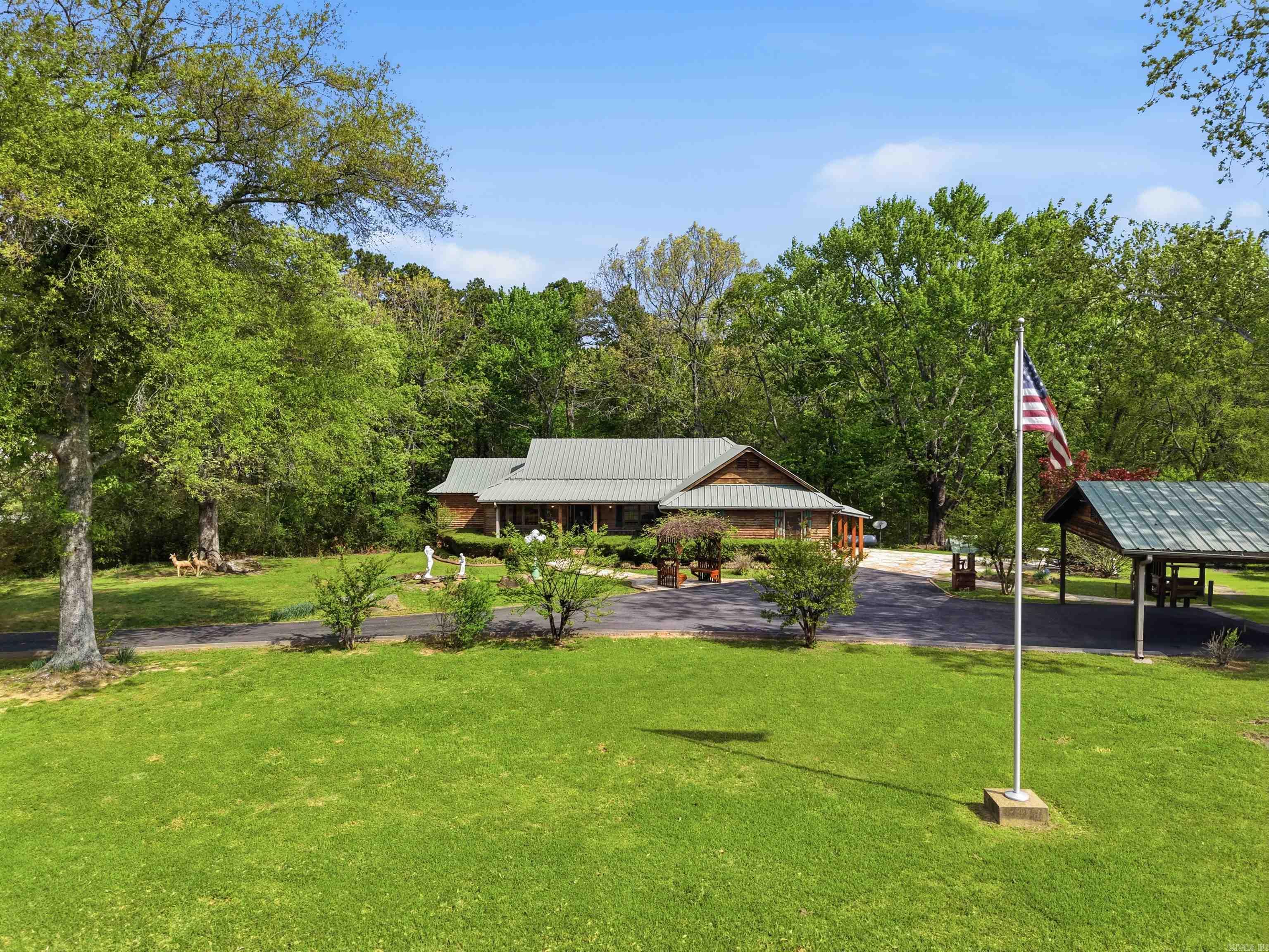 944 Rock Products Road Property Photo 2