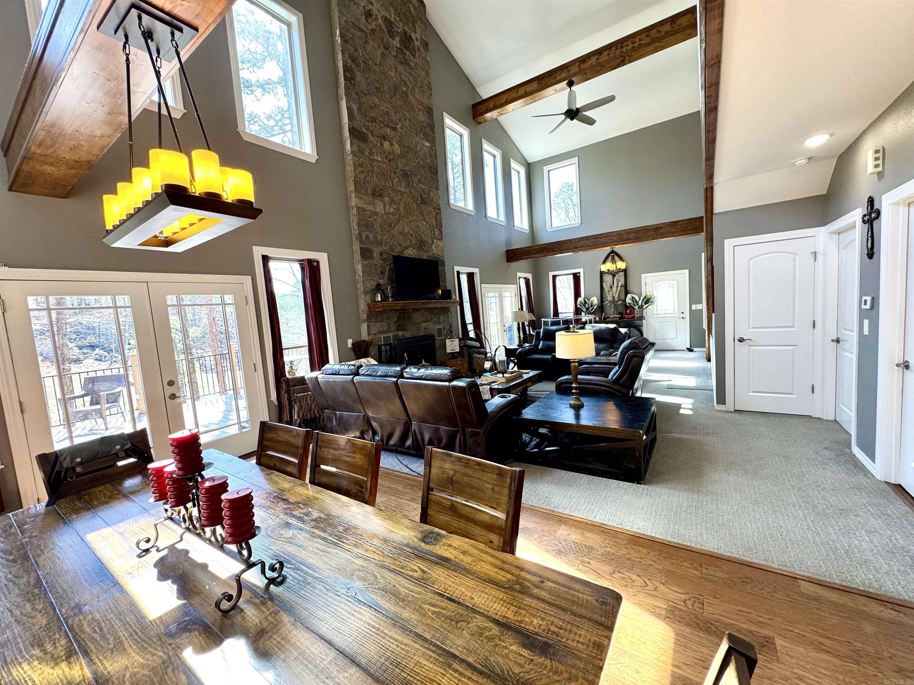 342 Snead Drive Property Photo 4