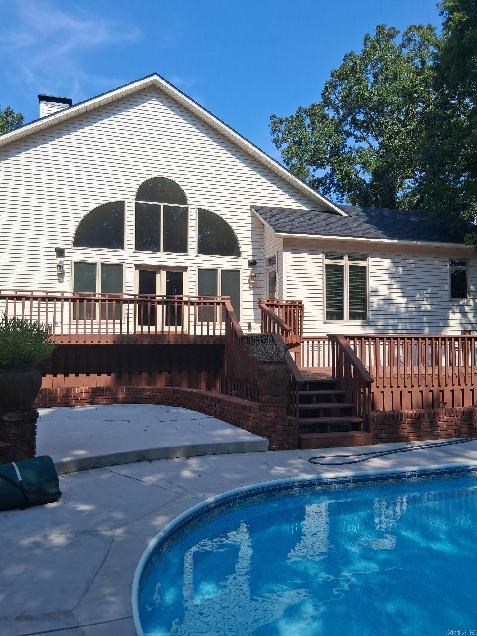 53 Loyola Dr Property Photo 25