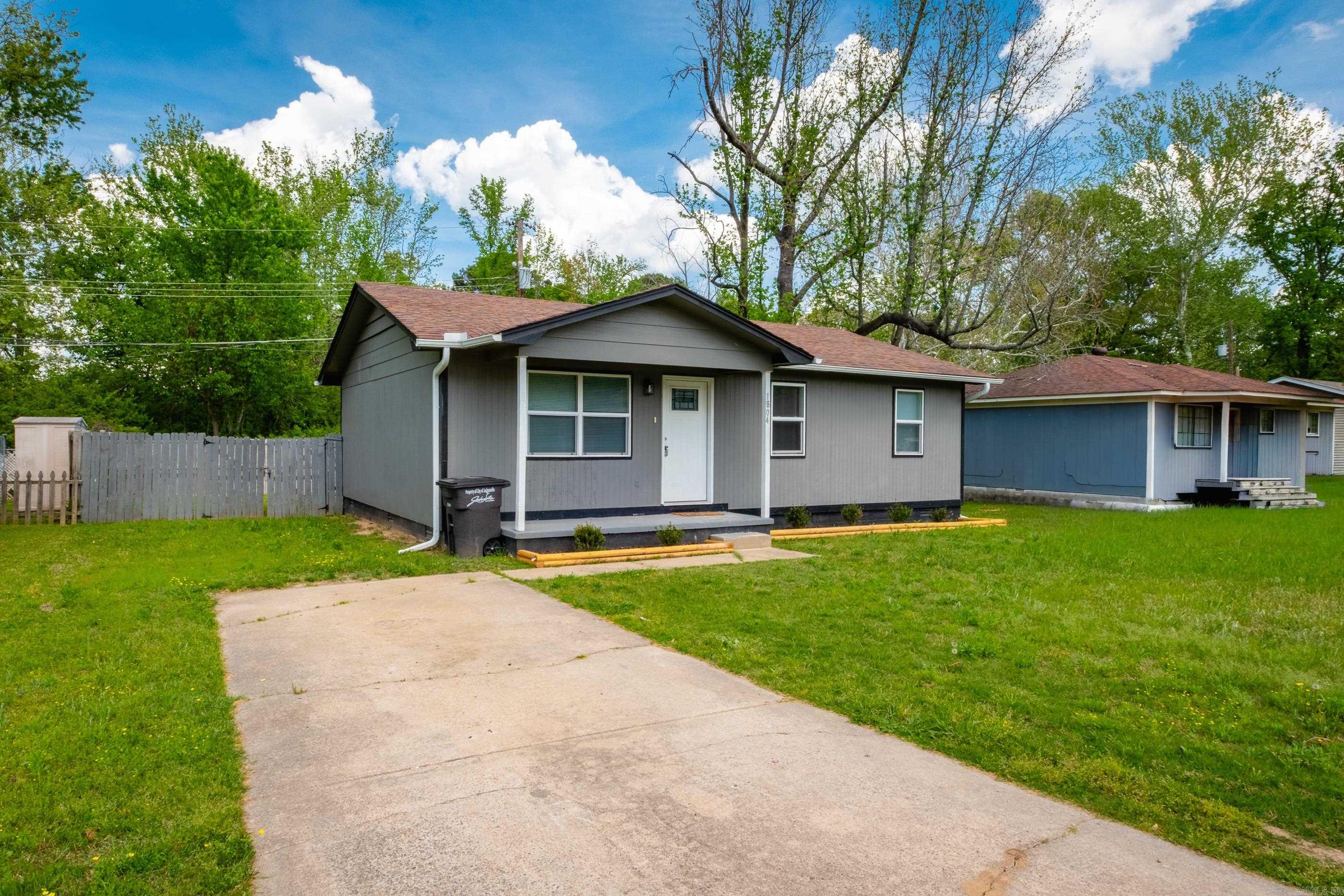 1804 Kelly Drive Property Photo 3