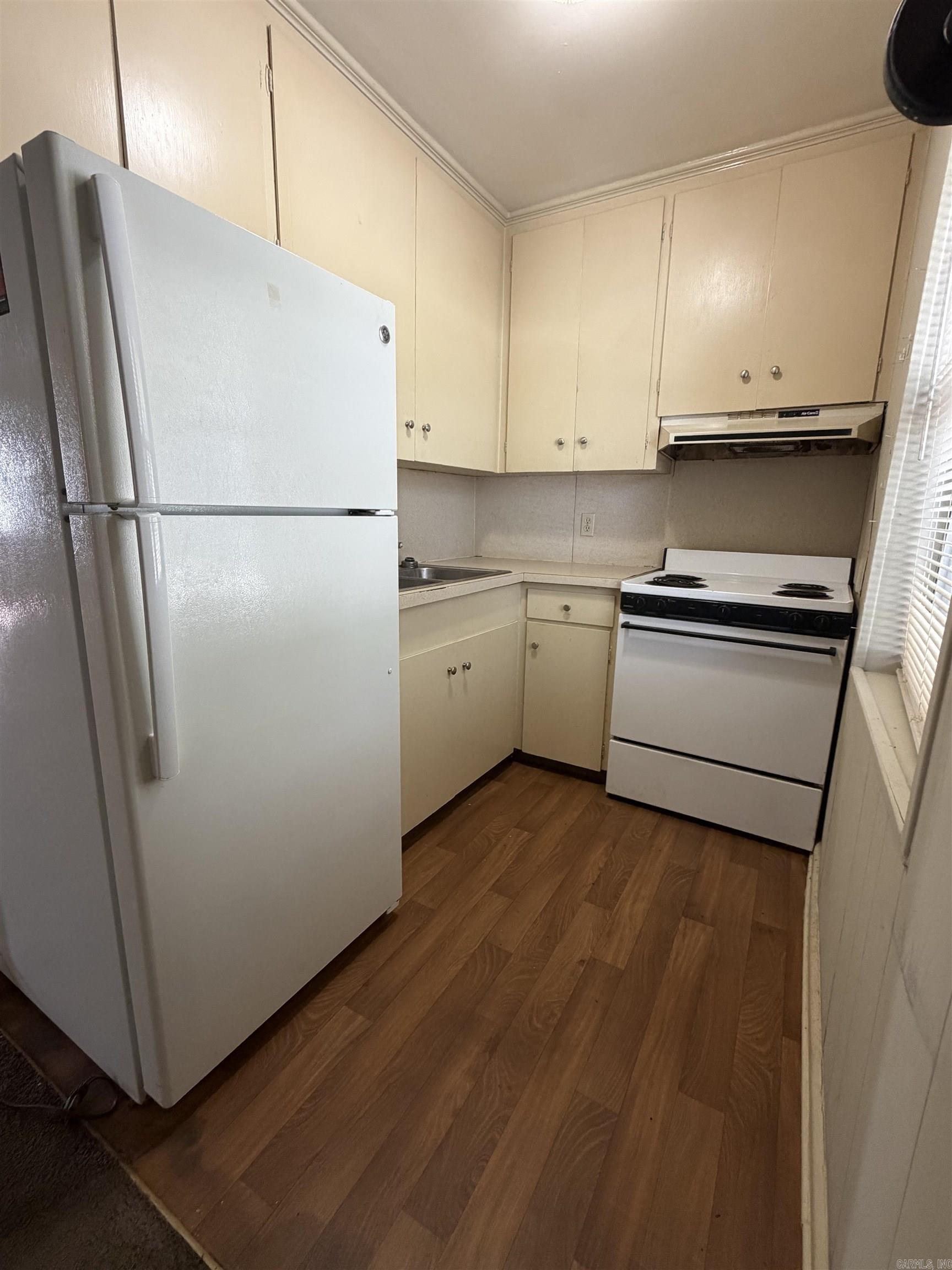 318 E Purdon Street Property Photo 2