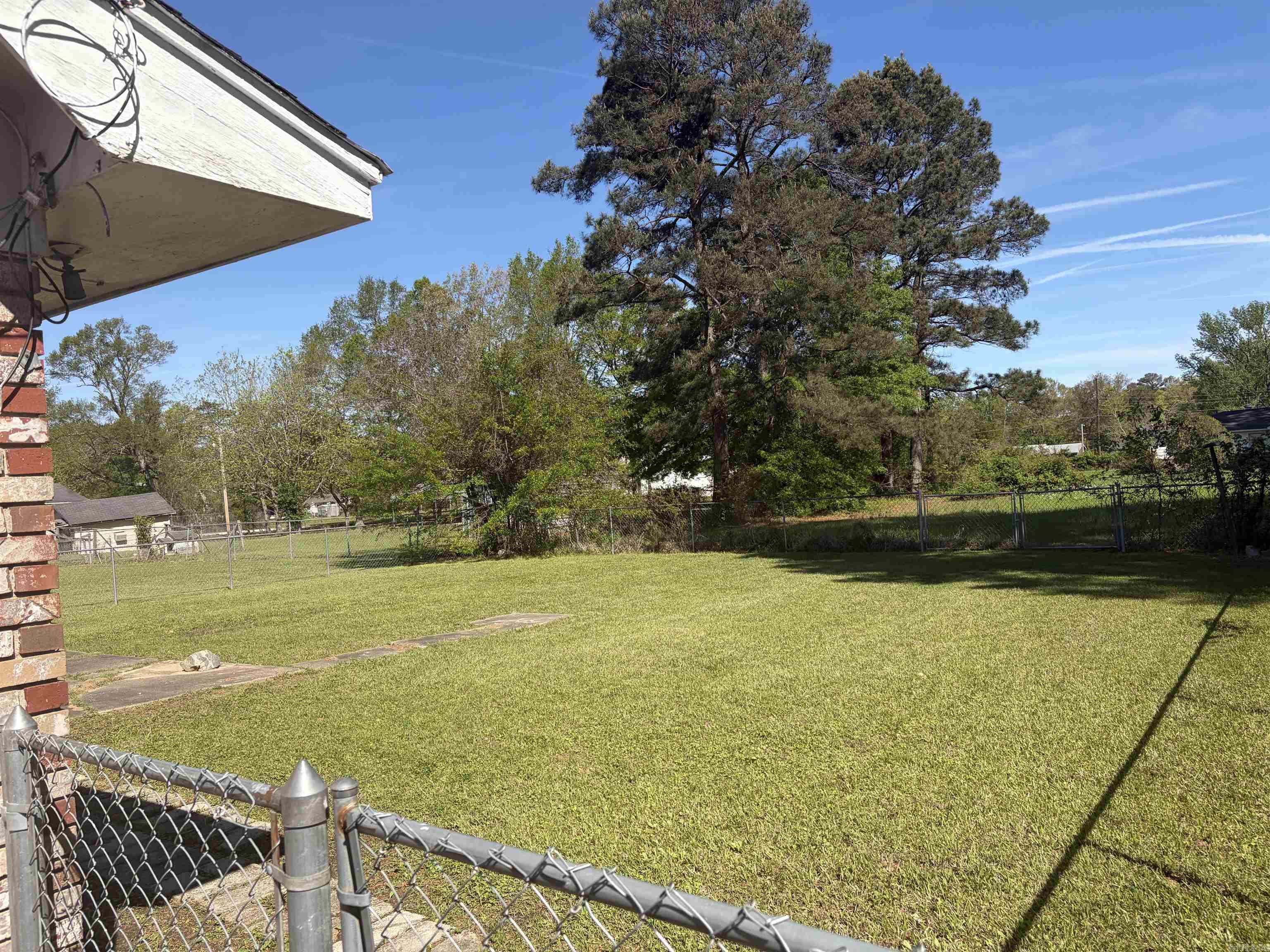 107 W 37th Avenue Property Photo 2