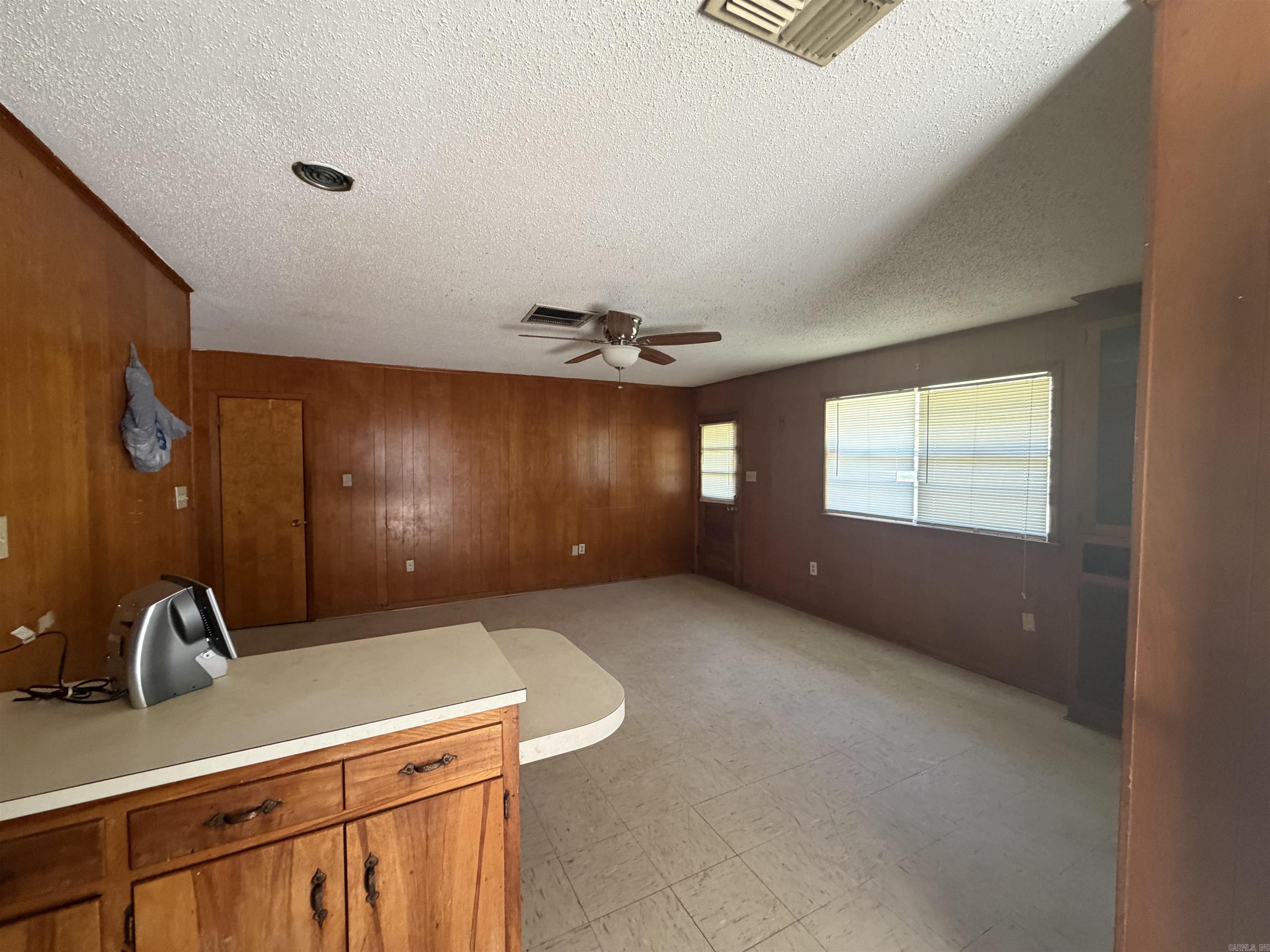 107 W 37th Avenue Property Photo 3