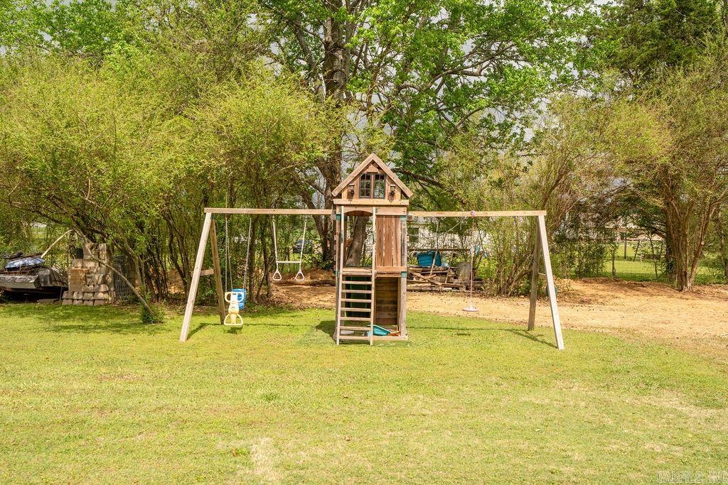 110 Roberson Dr Property Photo 42