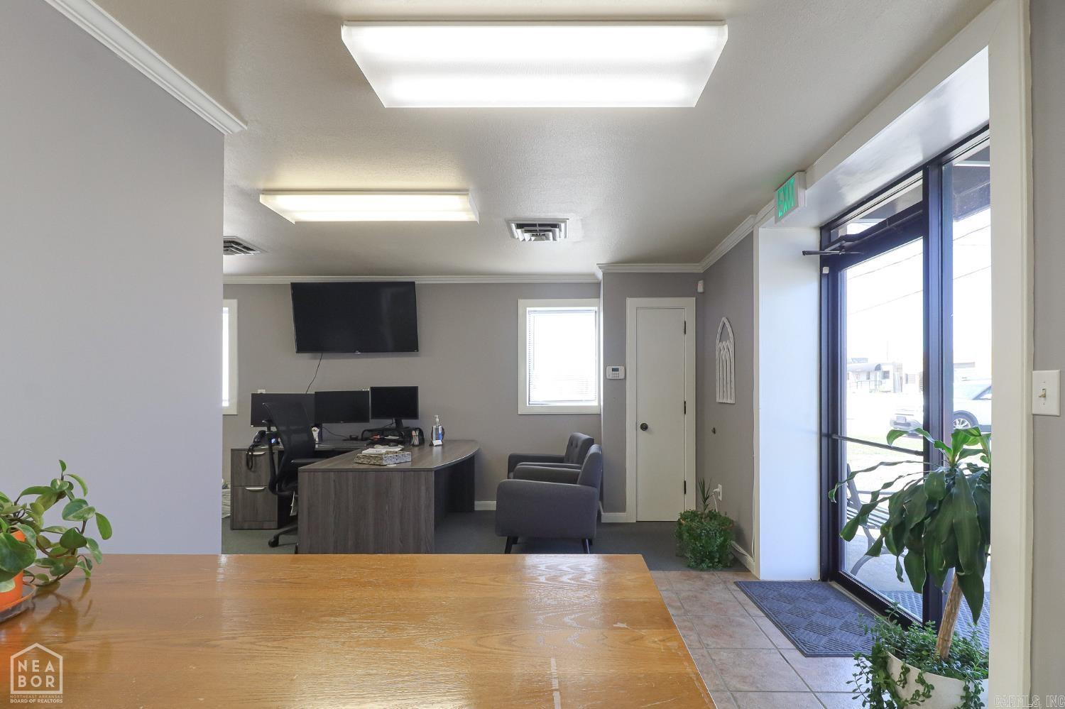 1200 Falls Street Property Photo 5