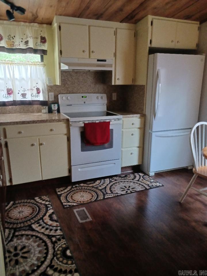 1807 Fendley Road Property Photo 10