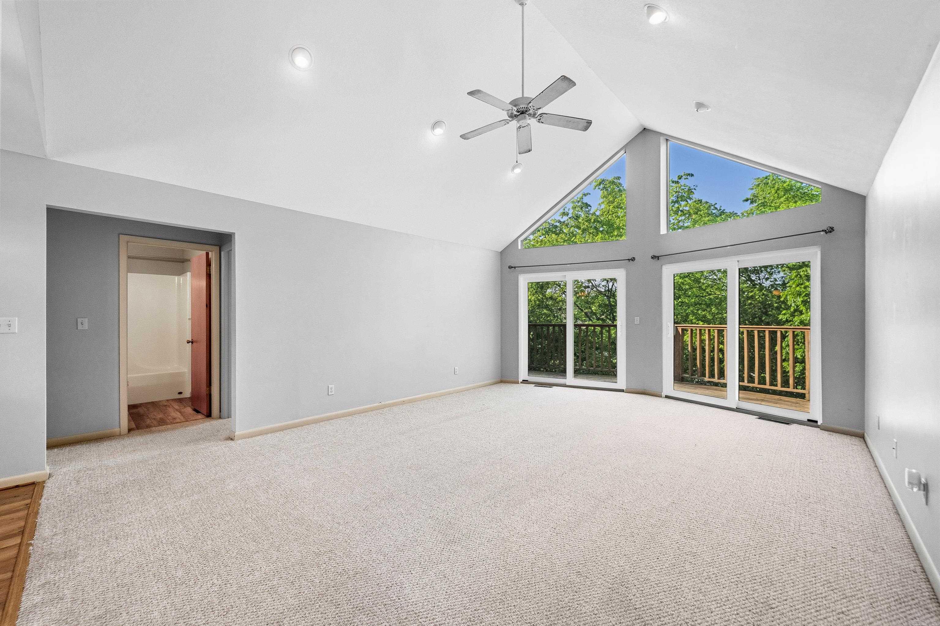 124 Lees Landing Property Photo 9