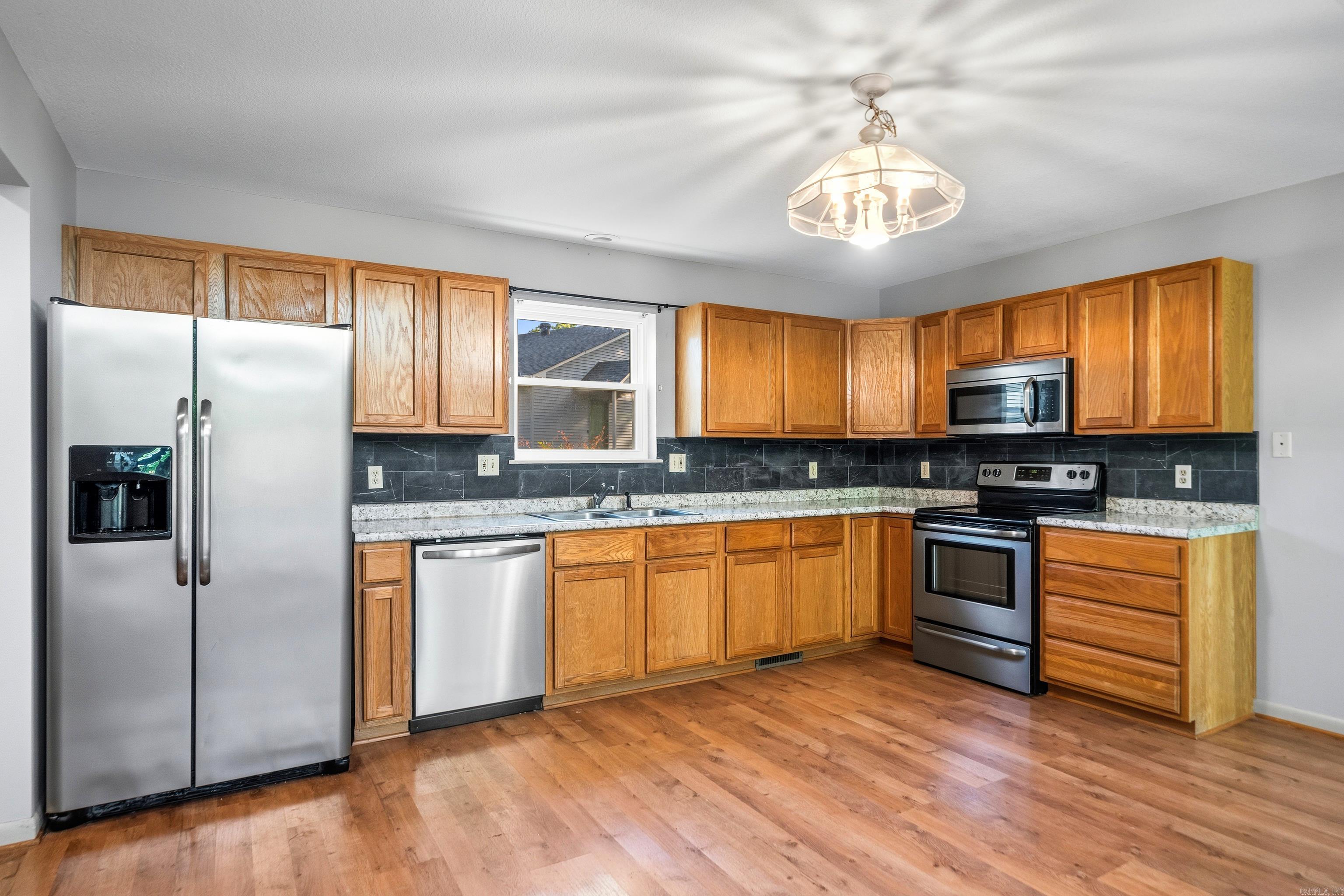 124 Lees Landing Property Photo 12