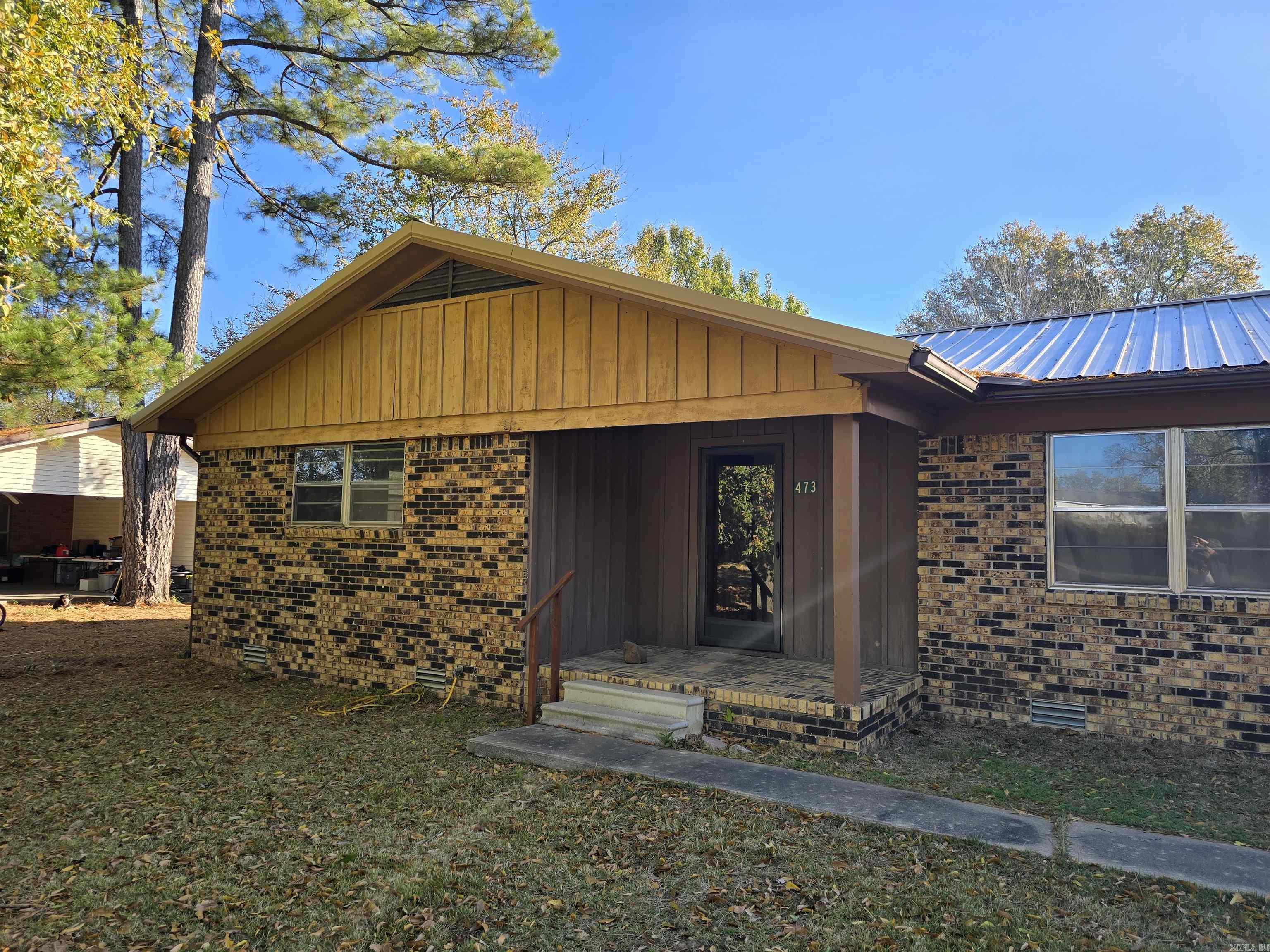 473 Newborn St Property Photo 5