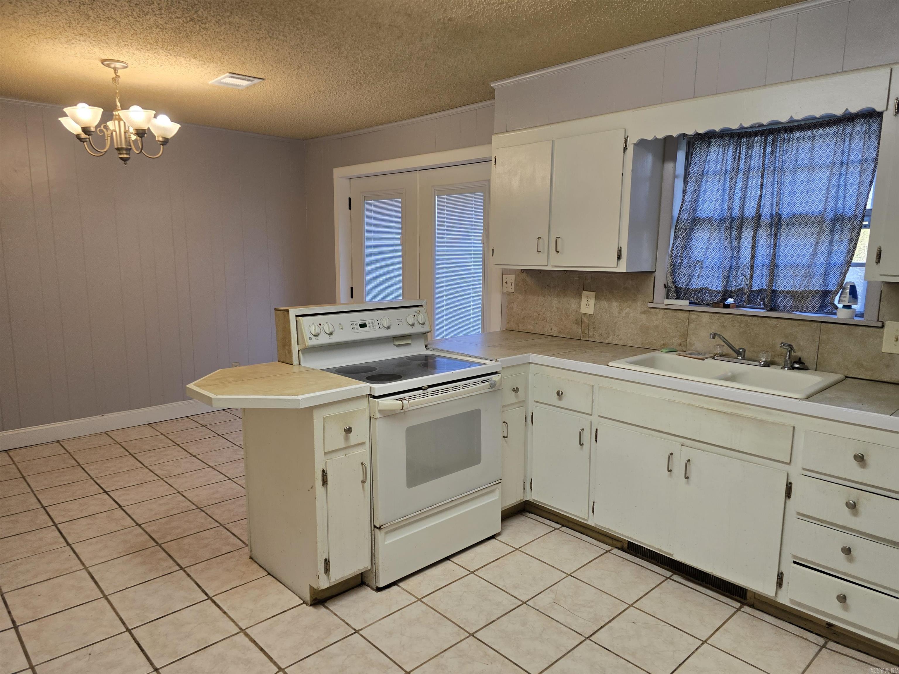 473 Newborn St Property Photo 13