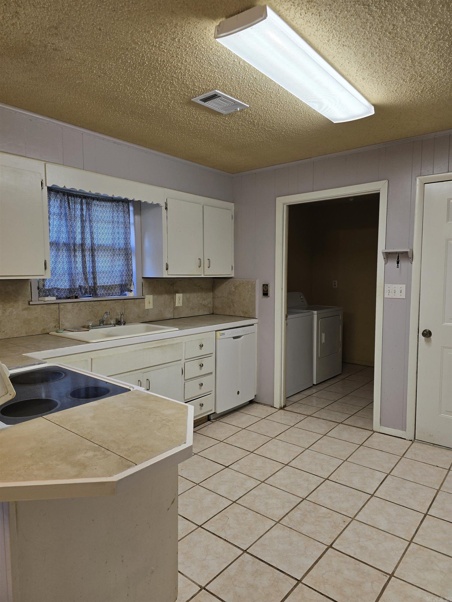 473 Newborn St Property Photo 14