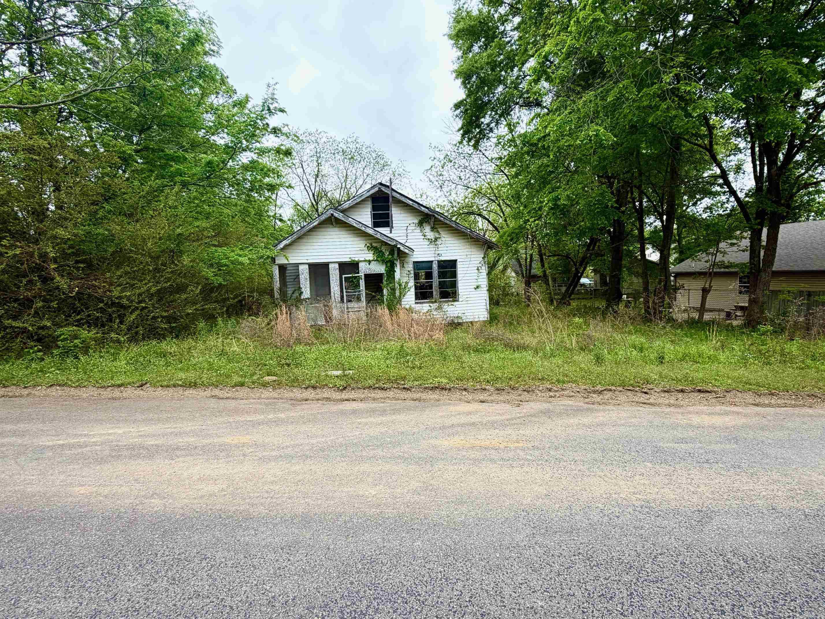 6611 Bobby Lane Property Photo 2