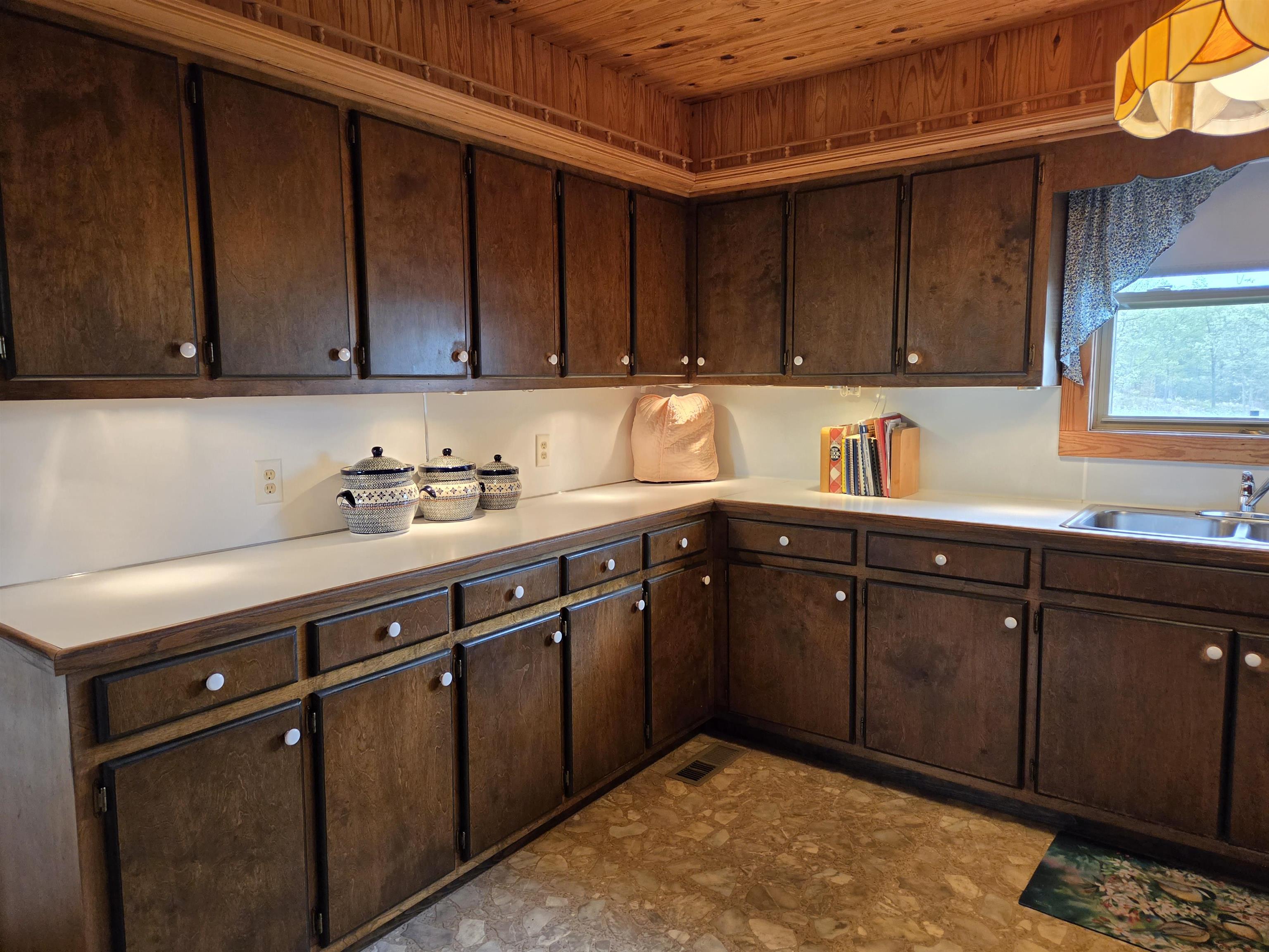 364 Estes Lane Property Photo 7