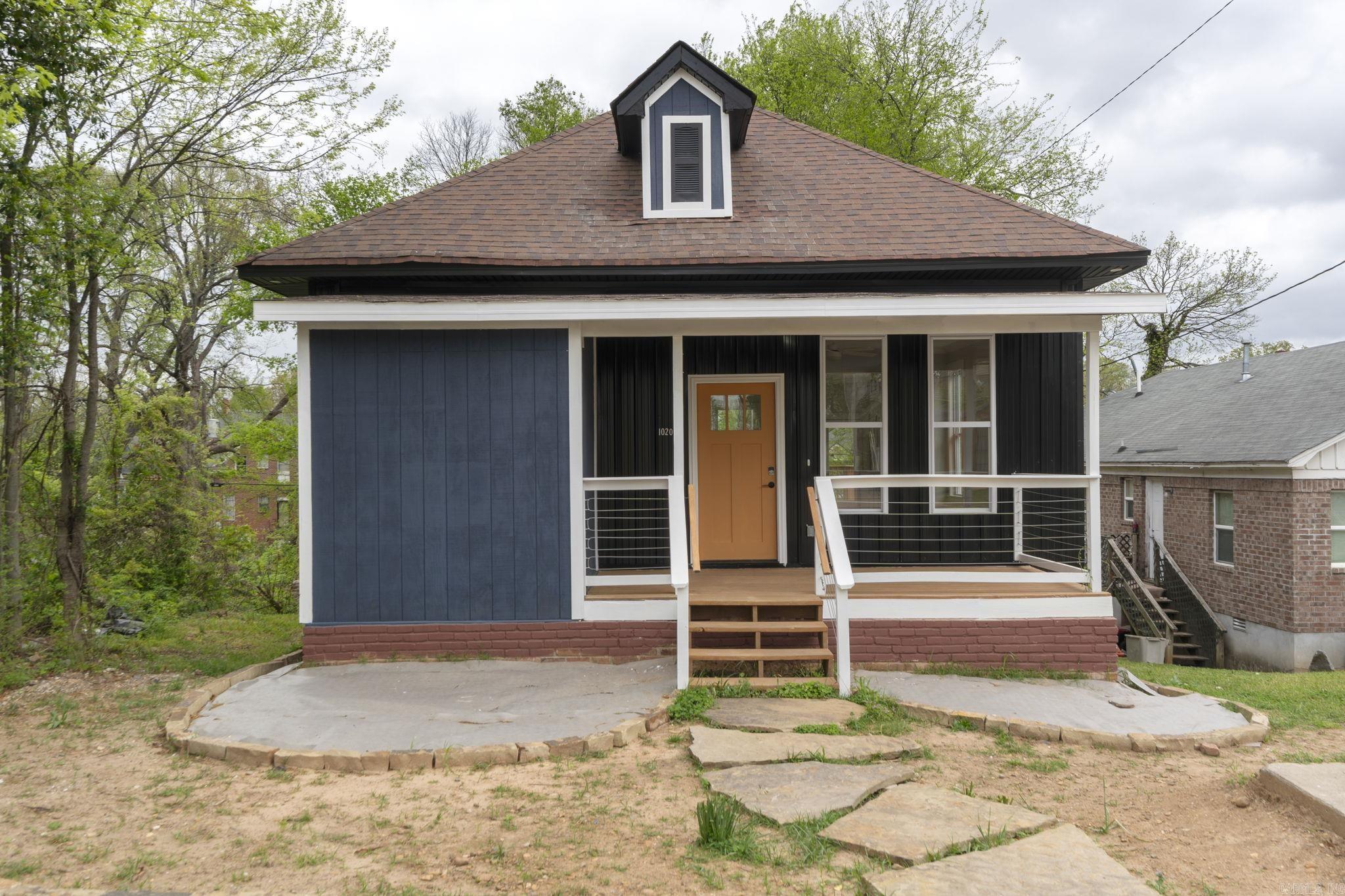 1020 W 21st Street Property Photo 2