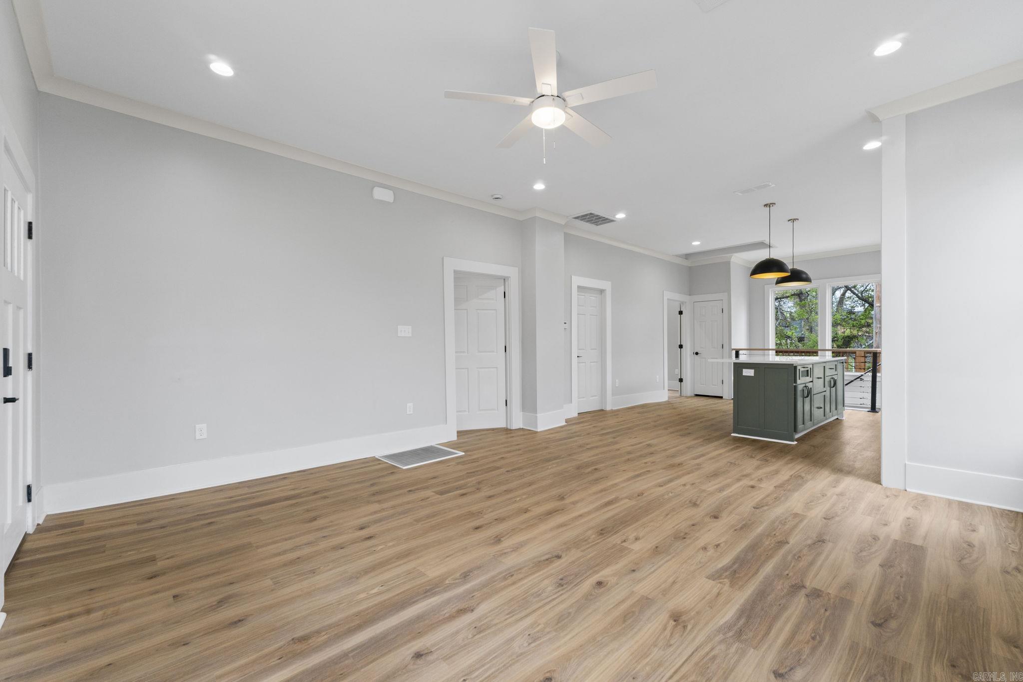 1020 W 21st Street Property Photo 8