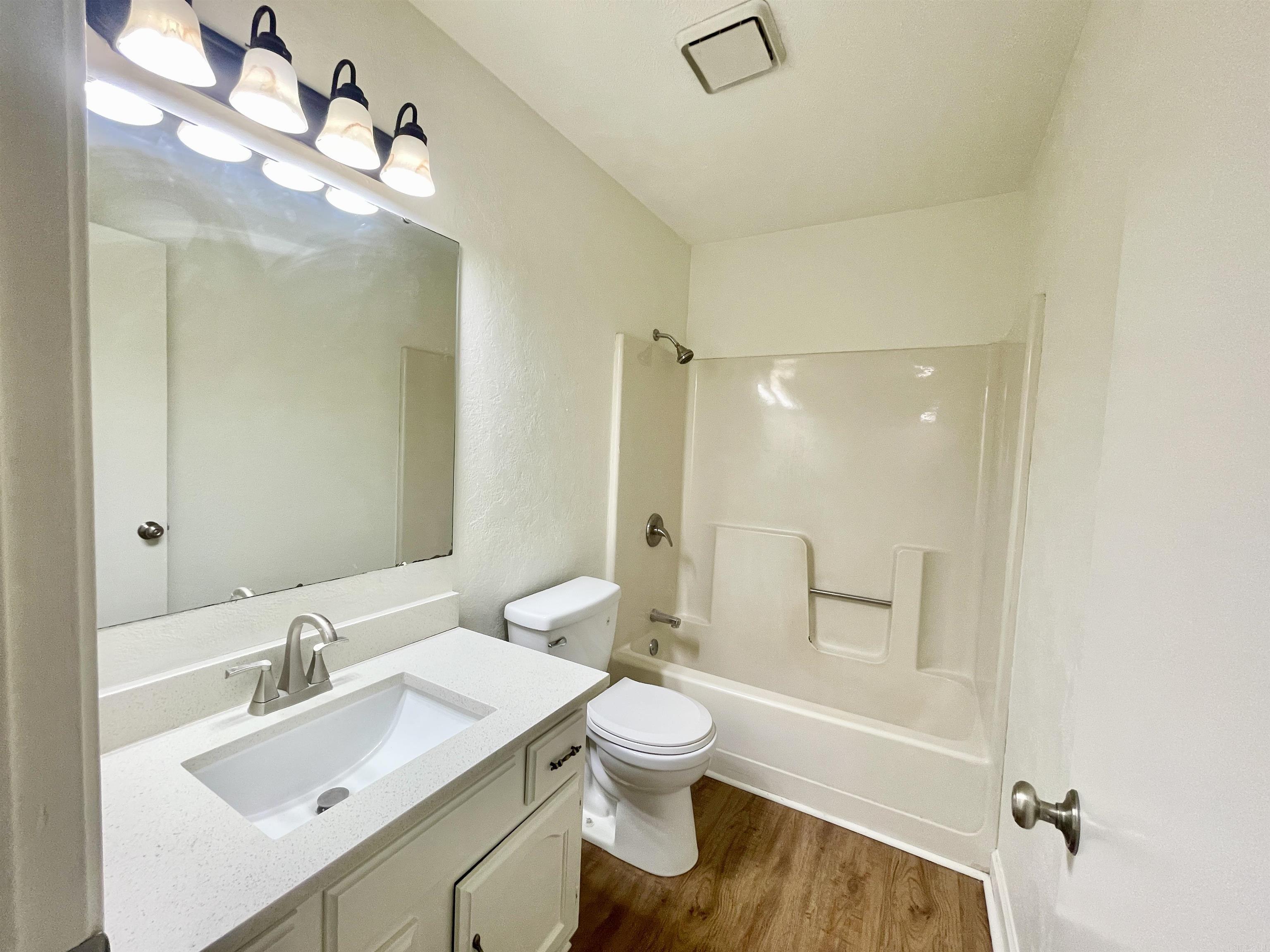3 Danube Property Photo 27