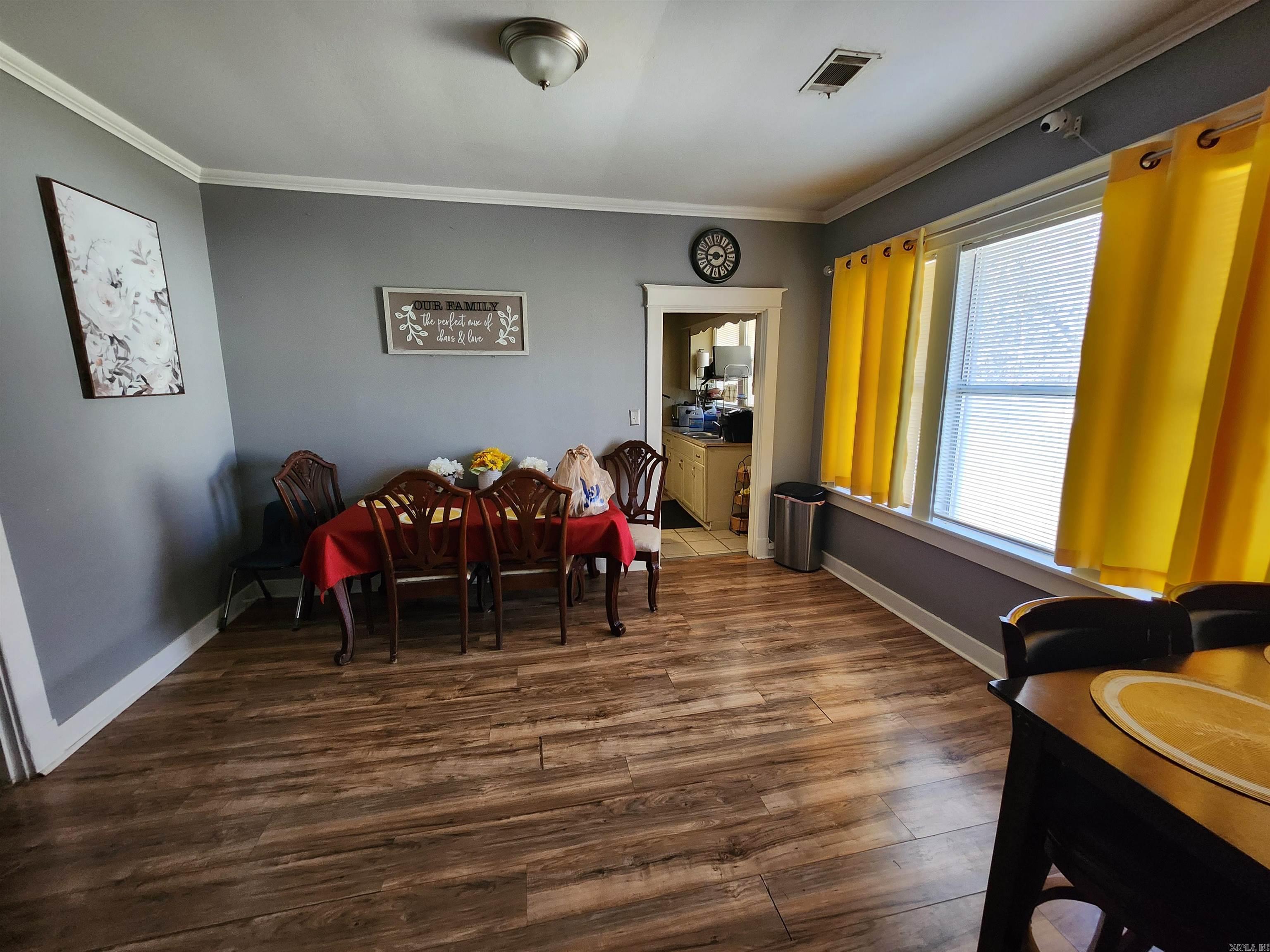3000 S Arch Property Photo 4