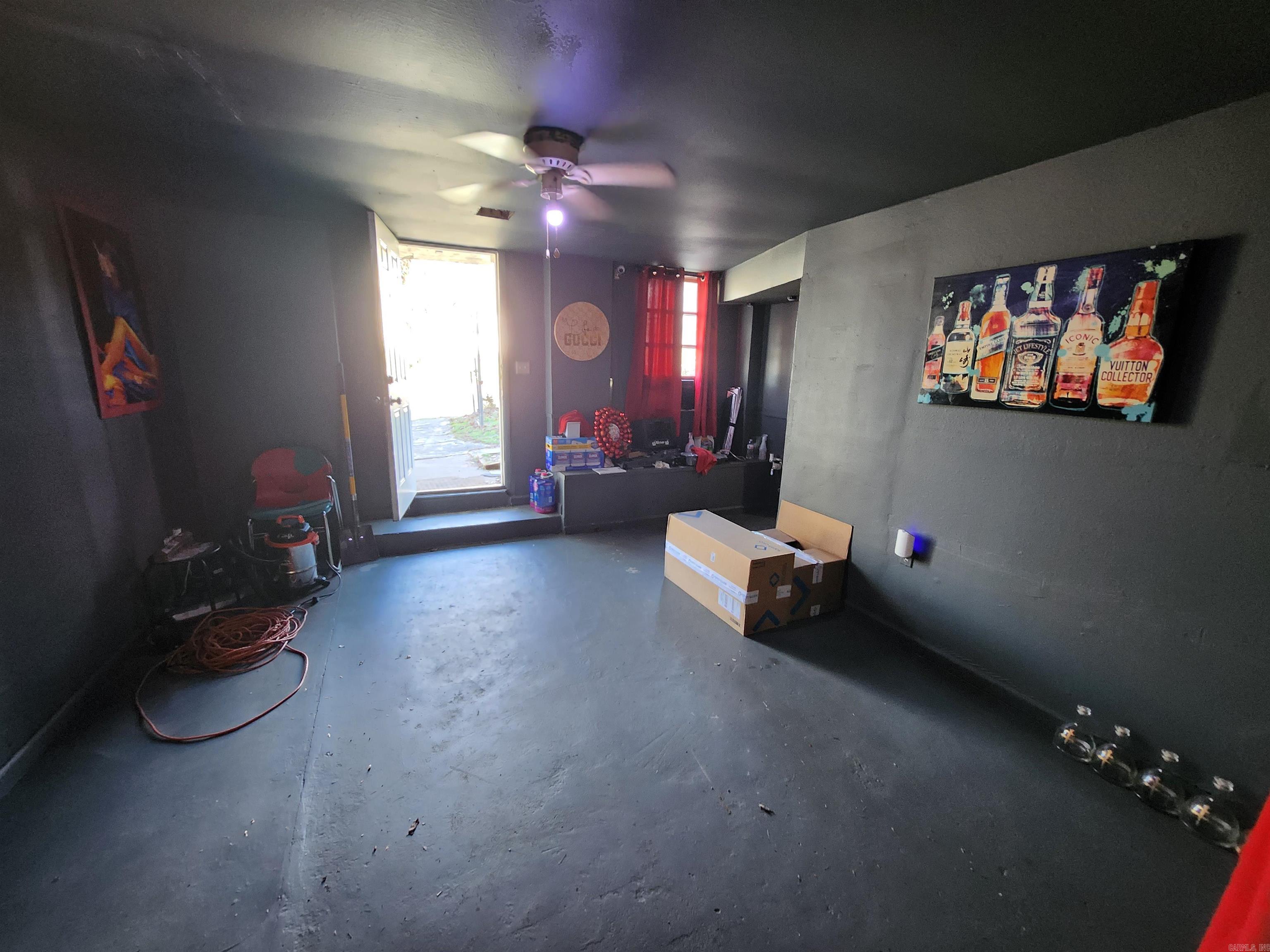 3000 S Arch Property Photo 17