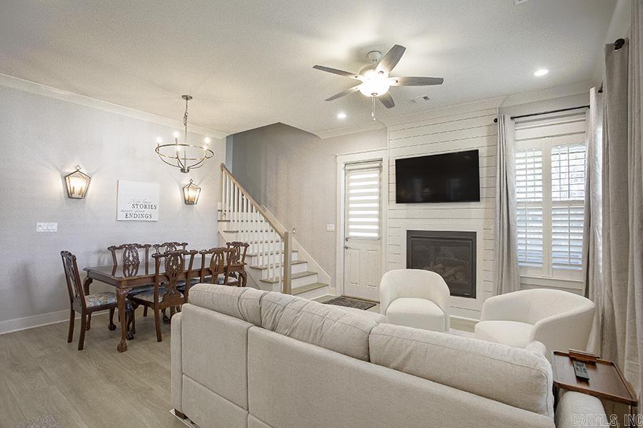 301 Parker Property Photo 4