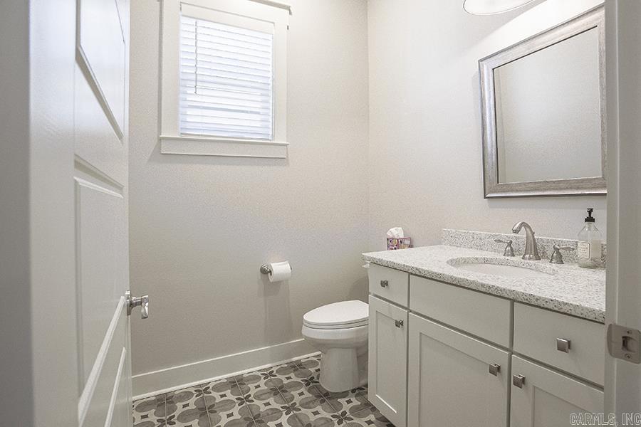 301 Parker Property Photo 17