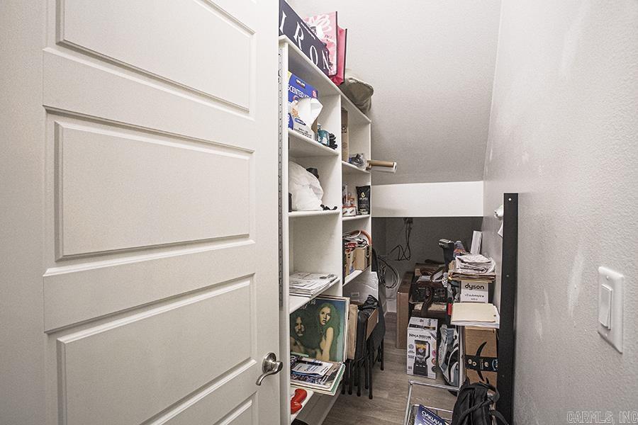 301 Parker Property Photo 18