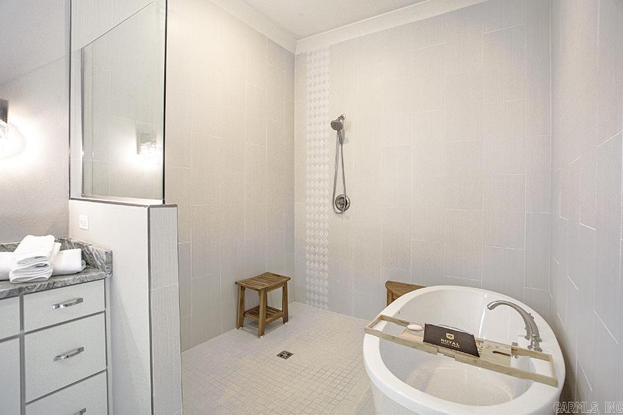 301 Parker Property Photo 22