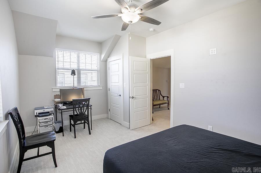 301 Parker Property Photo 30