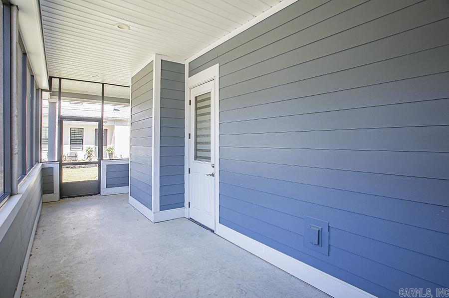 301 Parker Property Photo 34